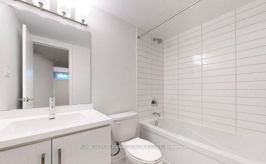Photo 6 of Unit TH177, 151 Honeycrisp Crescent, Vaughan, Maple — HOMEH