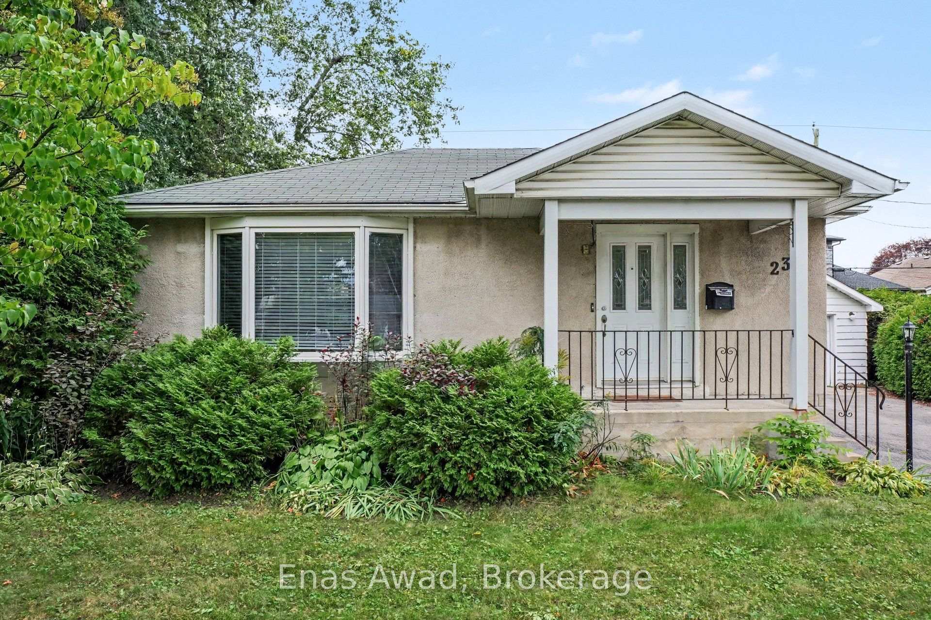 Photo 1 of 23 Meadowlands Drive W, Ottawa, Meadowlands/St. Claire Gardens — HOMEH