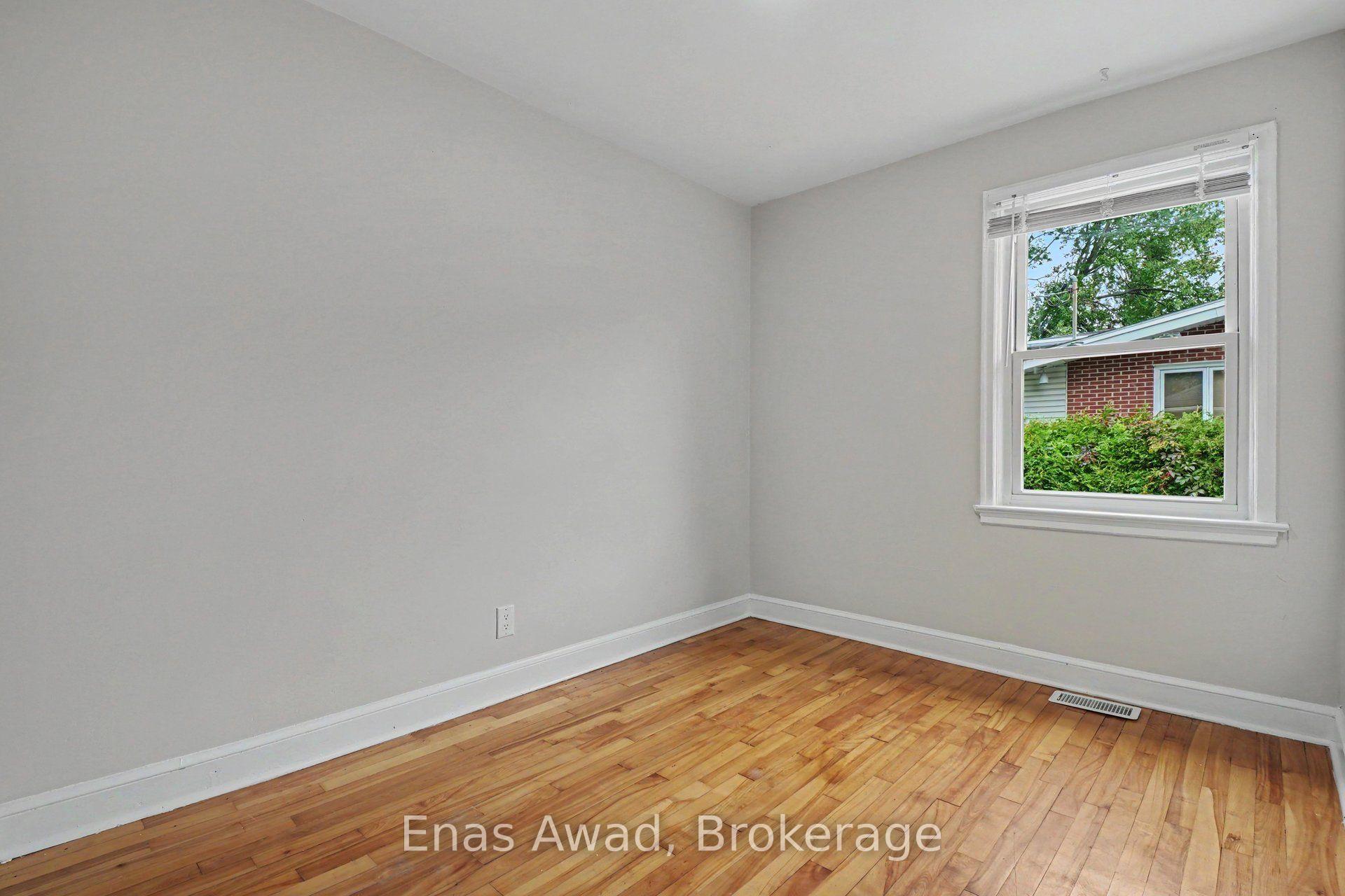 Photo 7 of 23 Meadowlands Drive W, Ottawa, Meadowlands/St. Claire Gardens — HOMEH