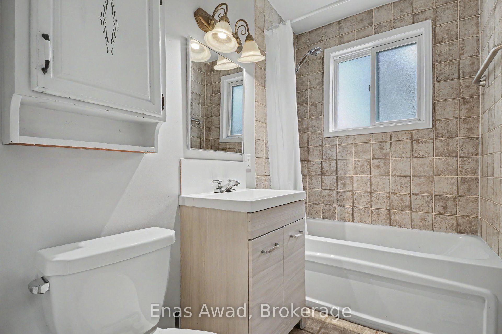 Photo 8 of 23 Meadowlands Drive W, Ottawa, Meadowlands/St. Claire Gardens — HOMEH
