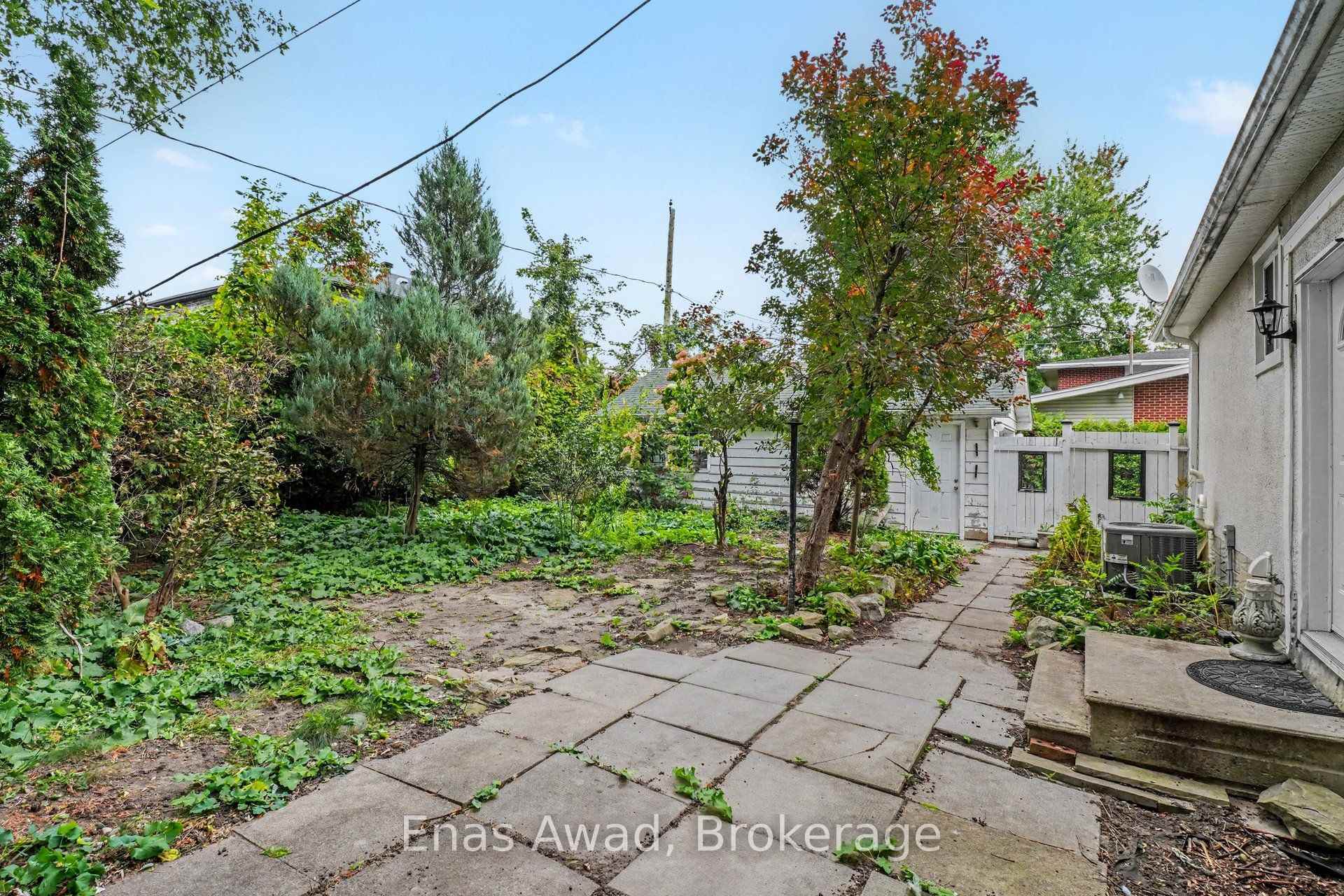 Photo 12 of 23 Meadowlands Drive W, Ottawa, Meadowlands/St. Claire Gardens — HOMEH