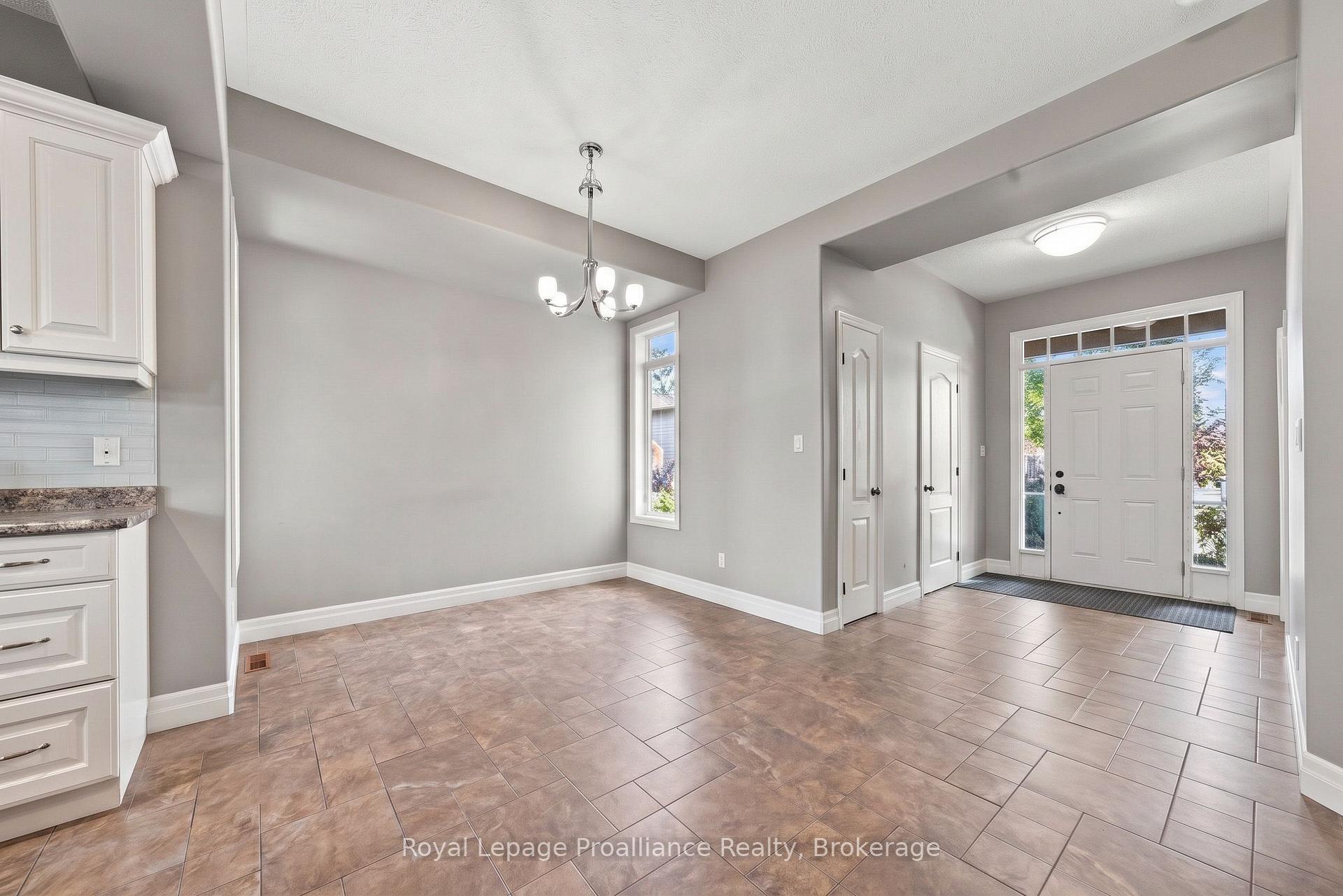 Photo 5 of 56 Cavendish Drive, Belleville, Thurlow Ward — HOMEH