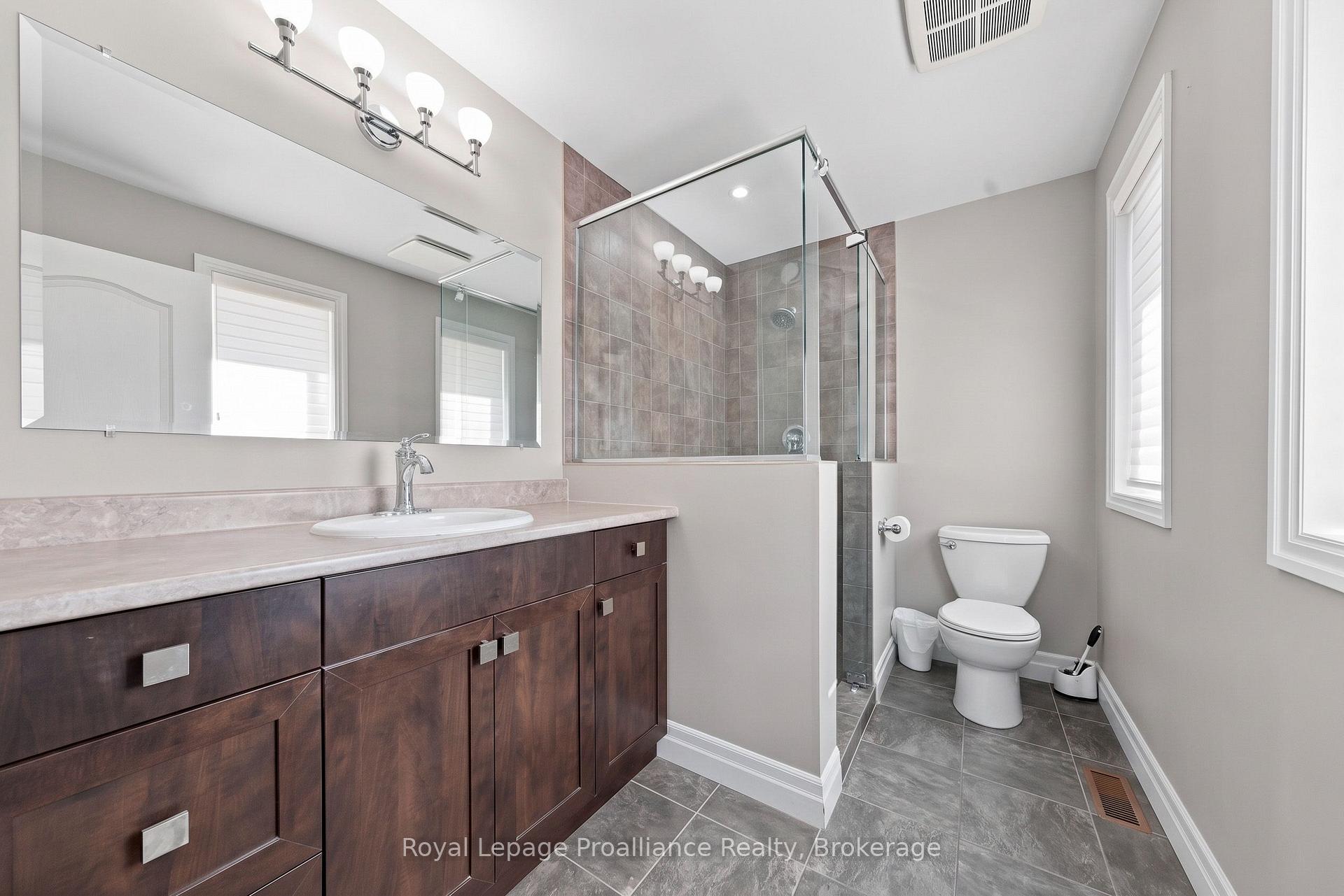 Photo 11 of 56 Cavendish Drive, Belleville, Thurlow Ward — HOMEH