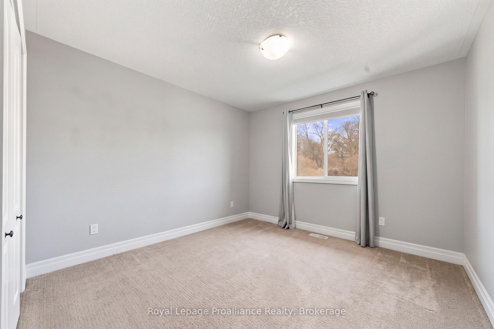 Photo 14 of 56 Cavendish Drive, Belleville, Thurlow Ward — HOMEH