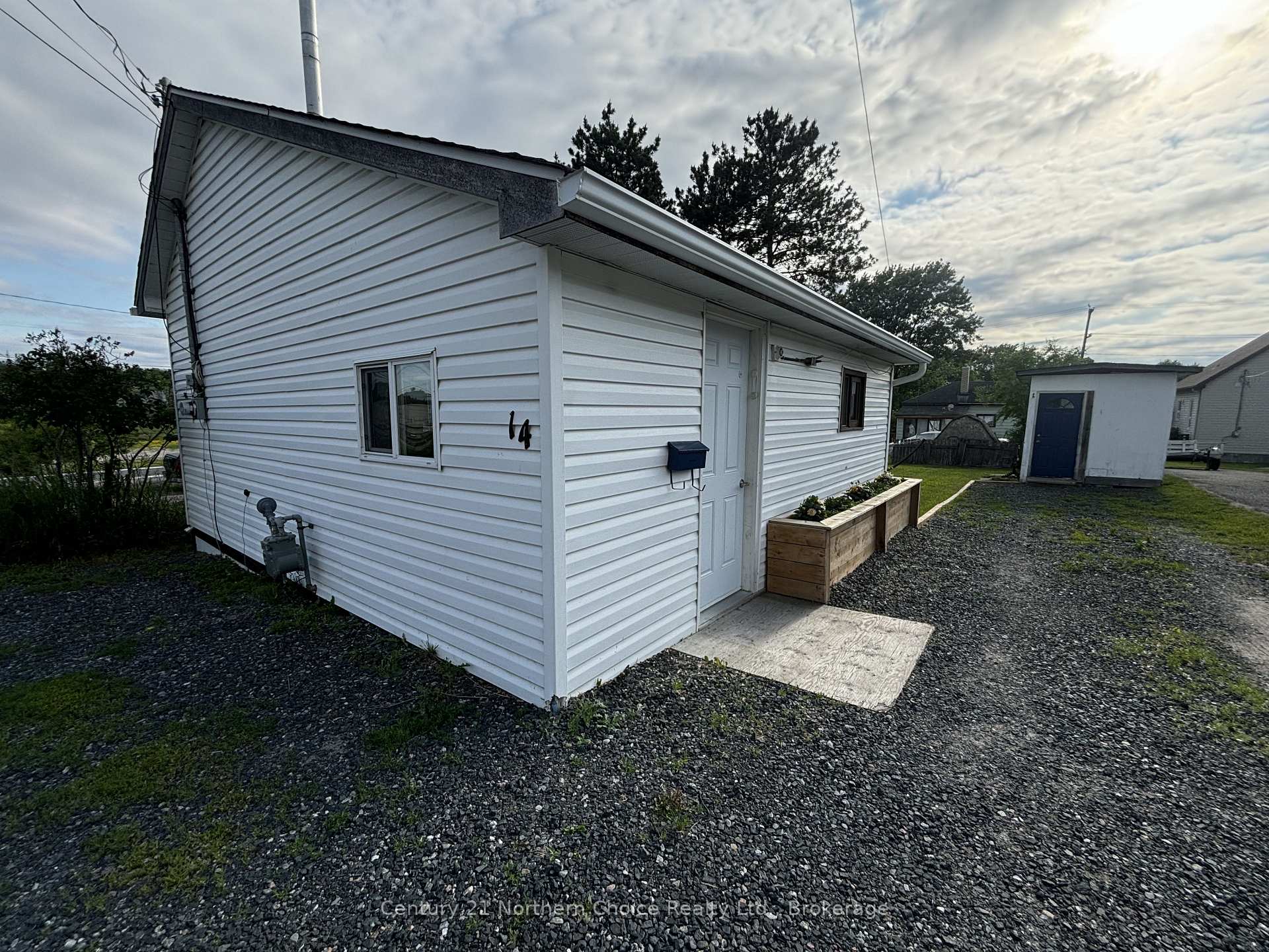 Front of 14 Scramble Avenue