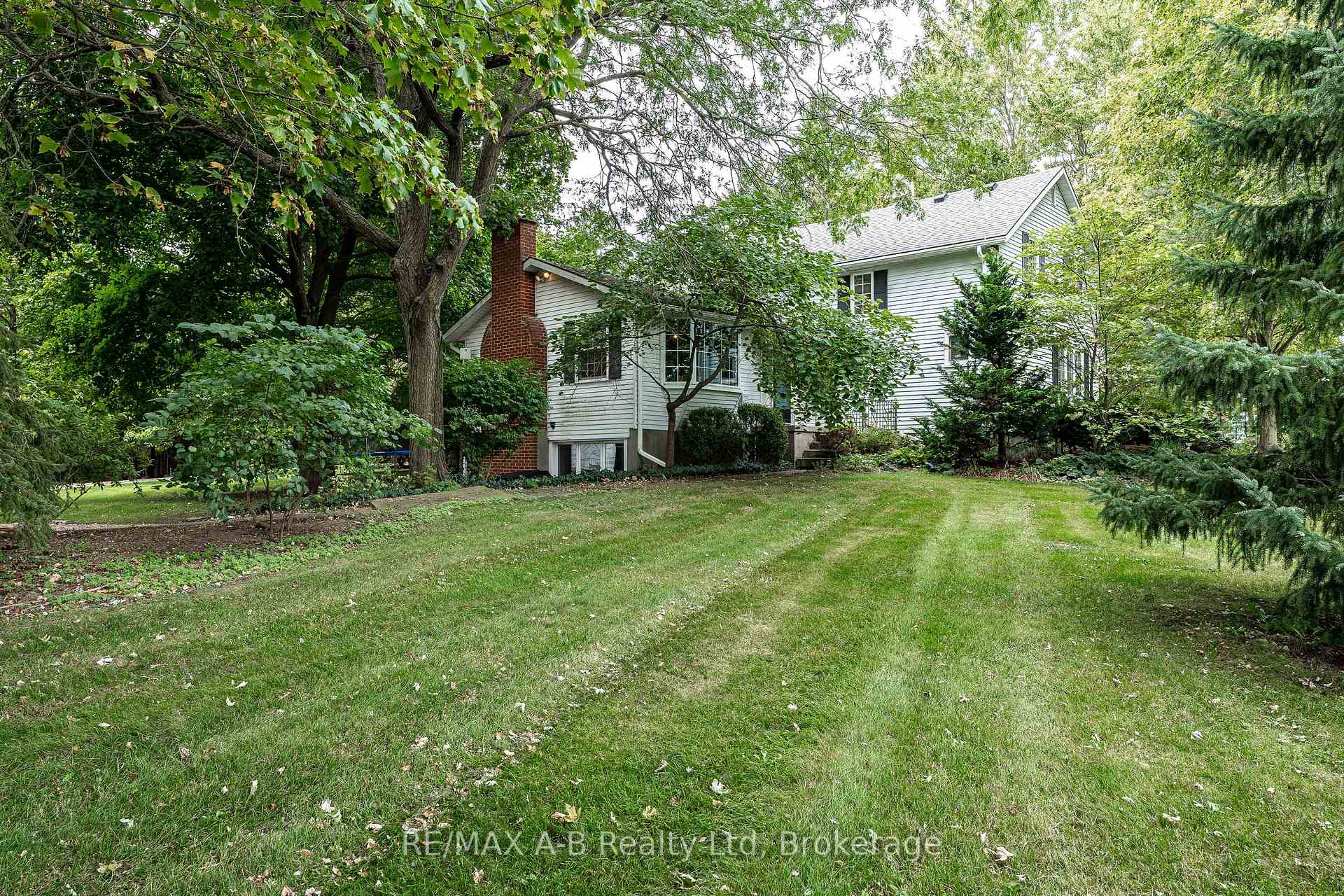 Photo 12 of 4811 Whalen Line, Lucan Biddulph, Prospect Hill — HOMEH