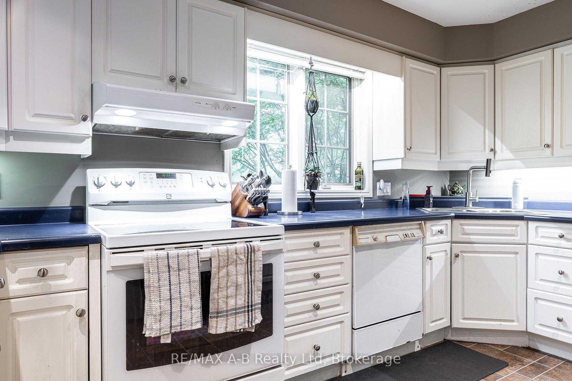 Photo 27 of 4811 Whalen Line, Lucan Biddulph, Prospect Hill — HOMEH