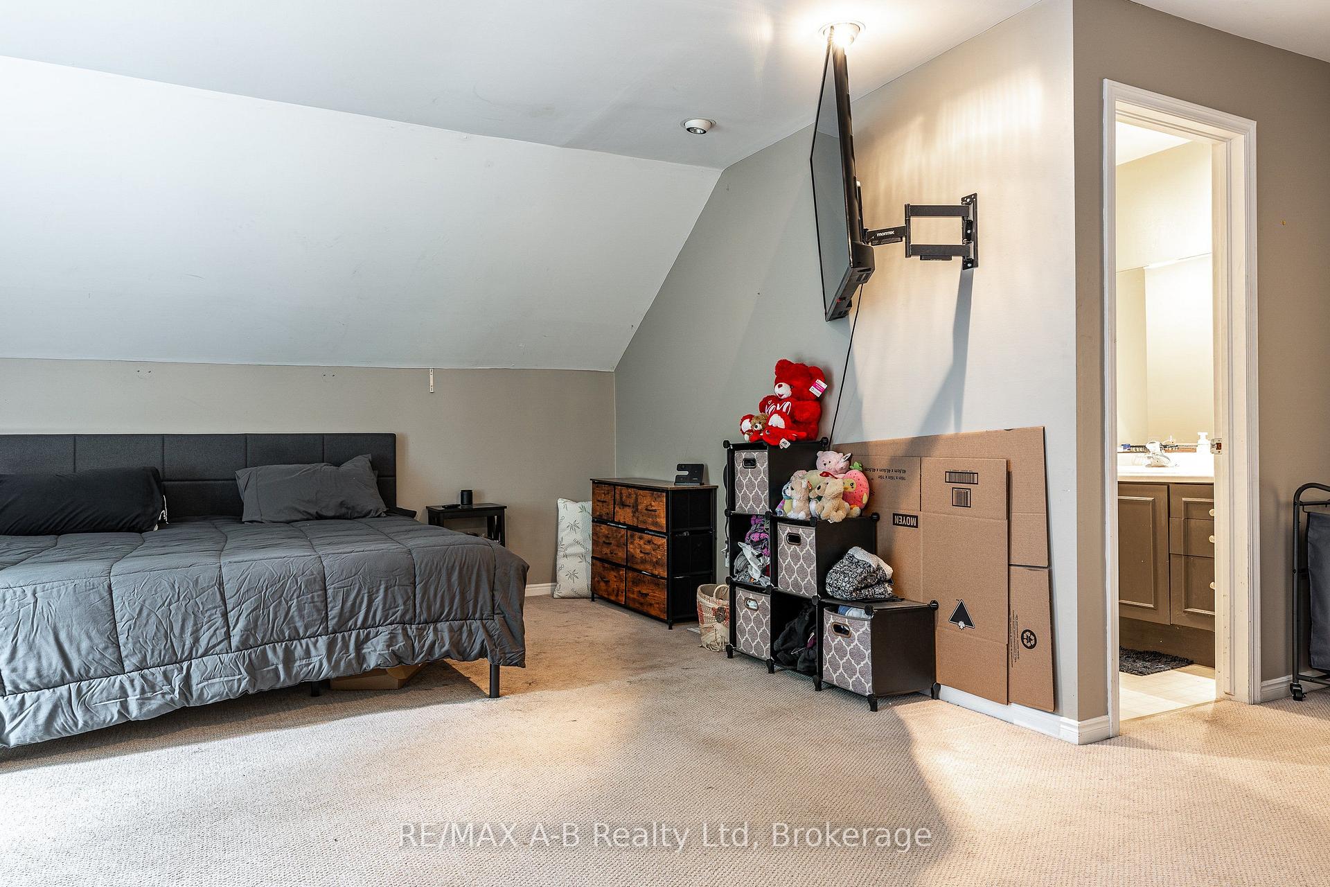 Photo 42 of 4811 Whalen Line, Lucan Biddulph, Prospect Hill — HOMEH