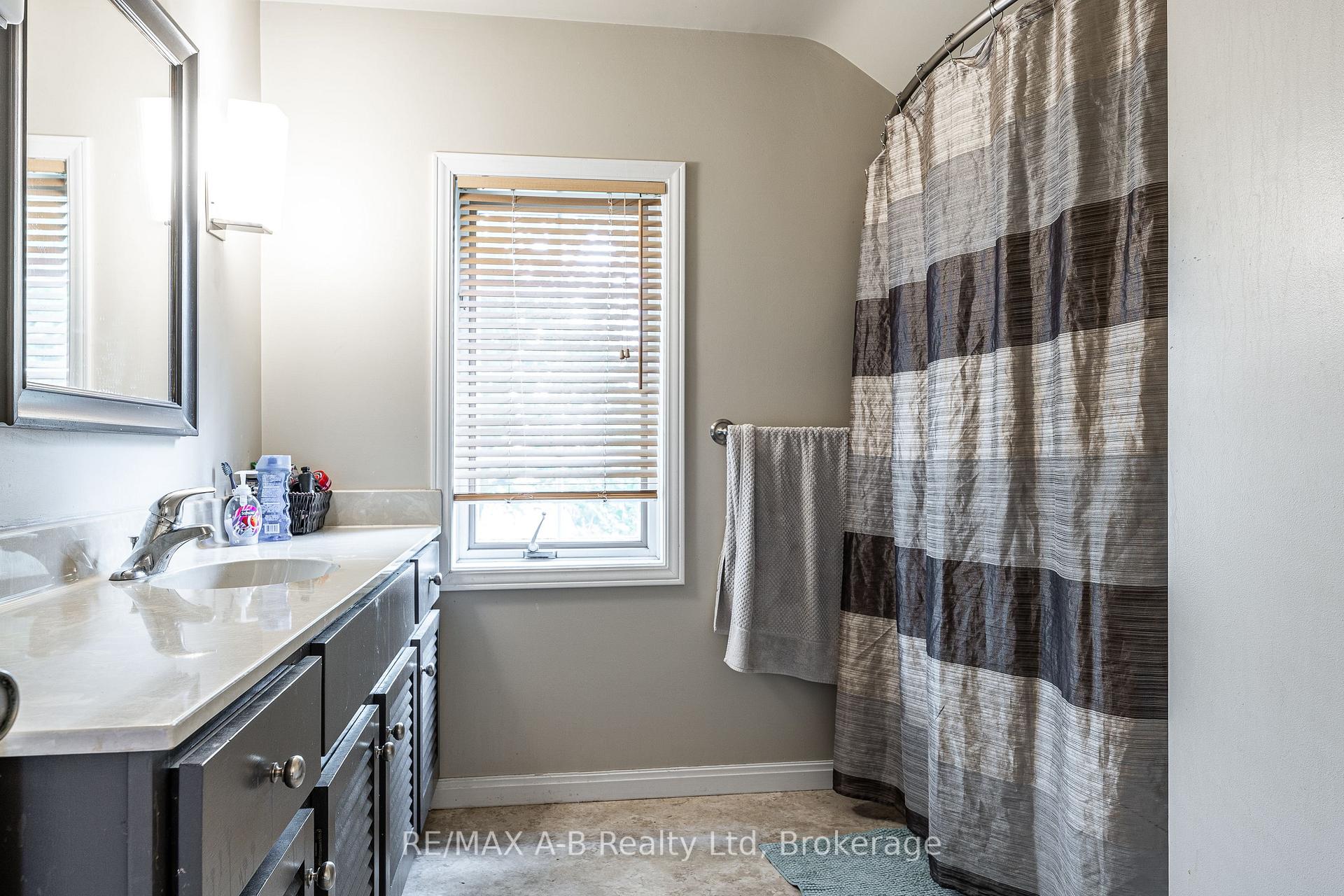 Photo 46 of 4811 Whalen Line, Lucan Biddulph, Prospect Hill — HOMEH