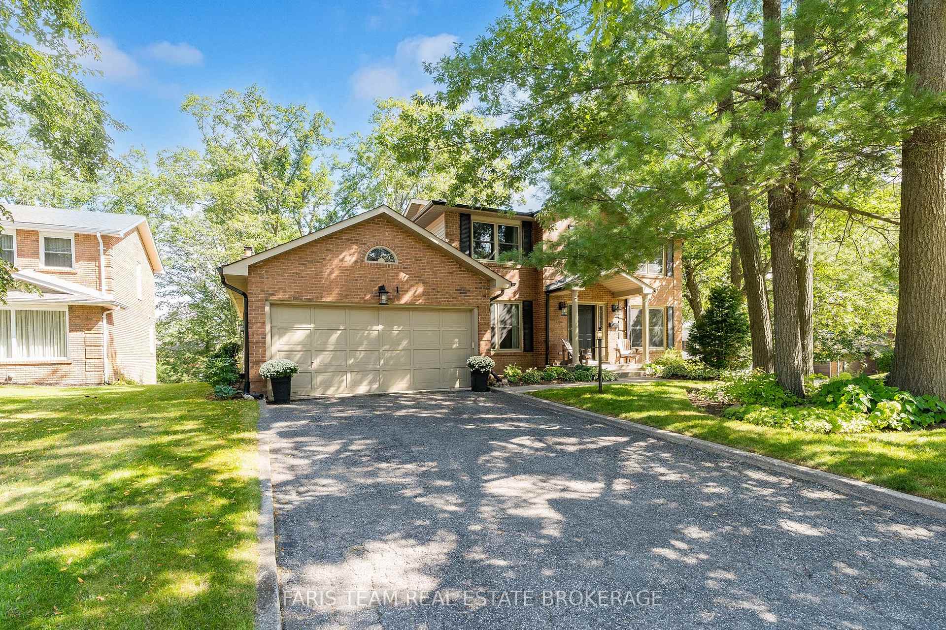 Photo 2 of 1 Susan Place, Barrie, Sunnidale — HOMEH