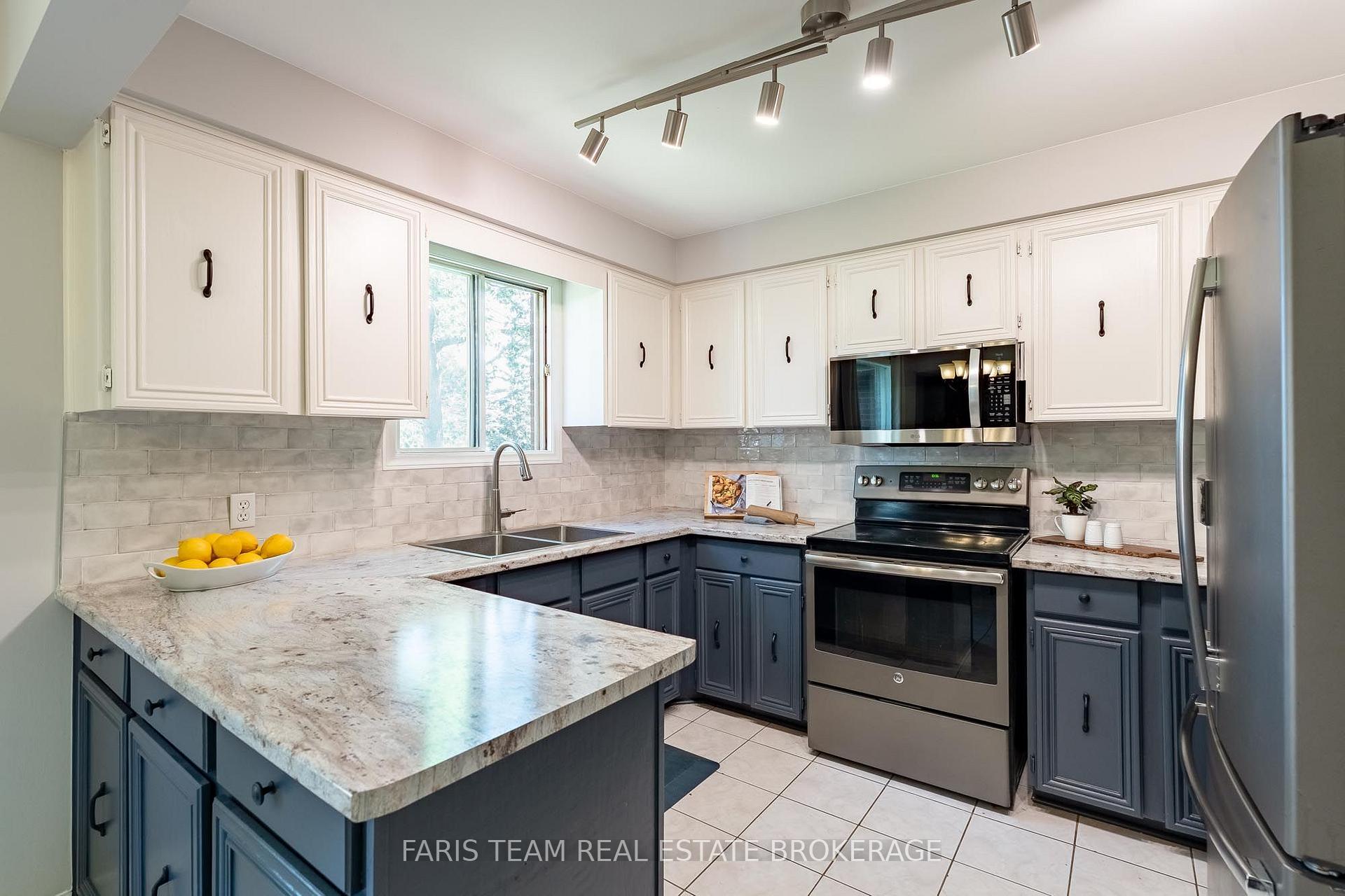 Photo 6 of 1 Susan Place, Barrie, Sunnidale — HOMEH