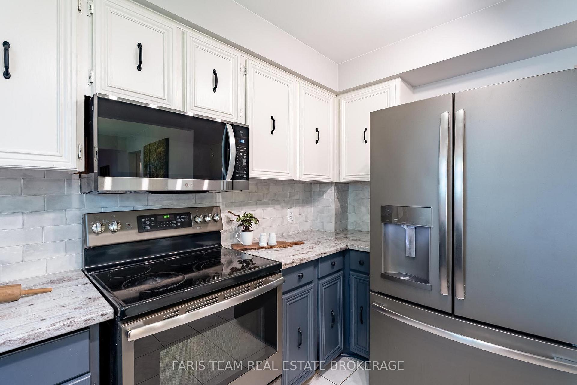 Photo 8 of 1 Susan Place, Barrie, Sunnidale — HOMEH