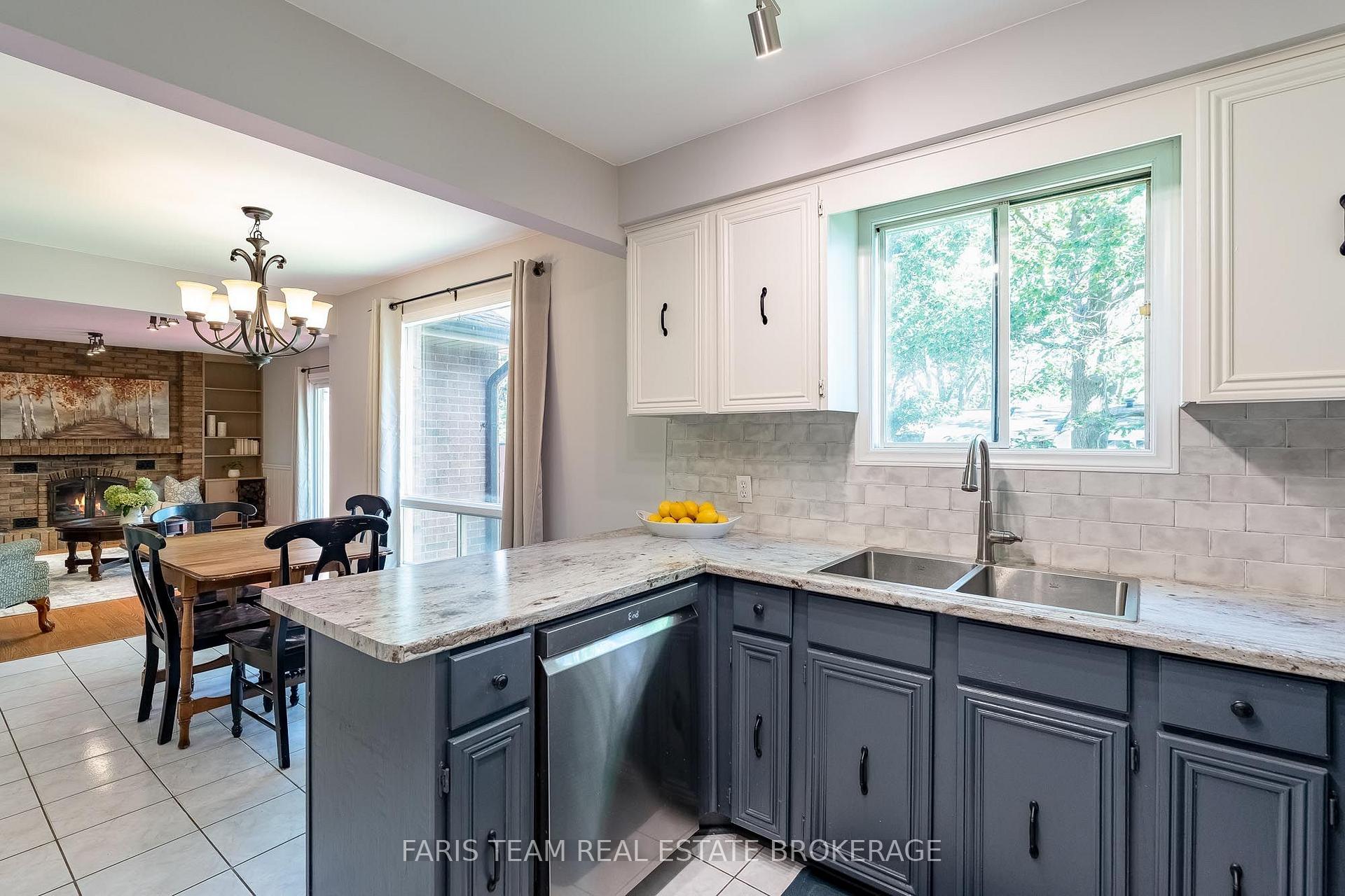 Photo 9 of 1 Susan Place, Barrie, Sunnidale — HOMEH