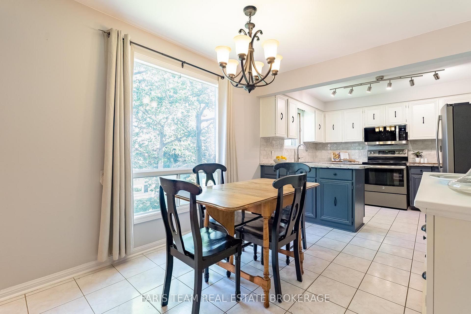Photo 10 of 1 Susan Place, Barrie, Sunnidale — HOMEH