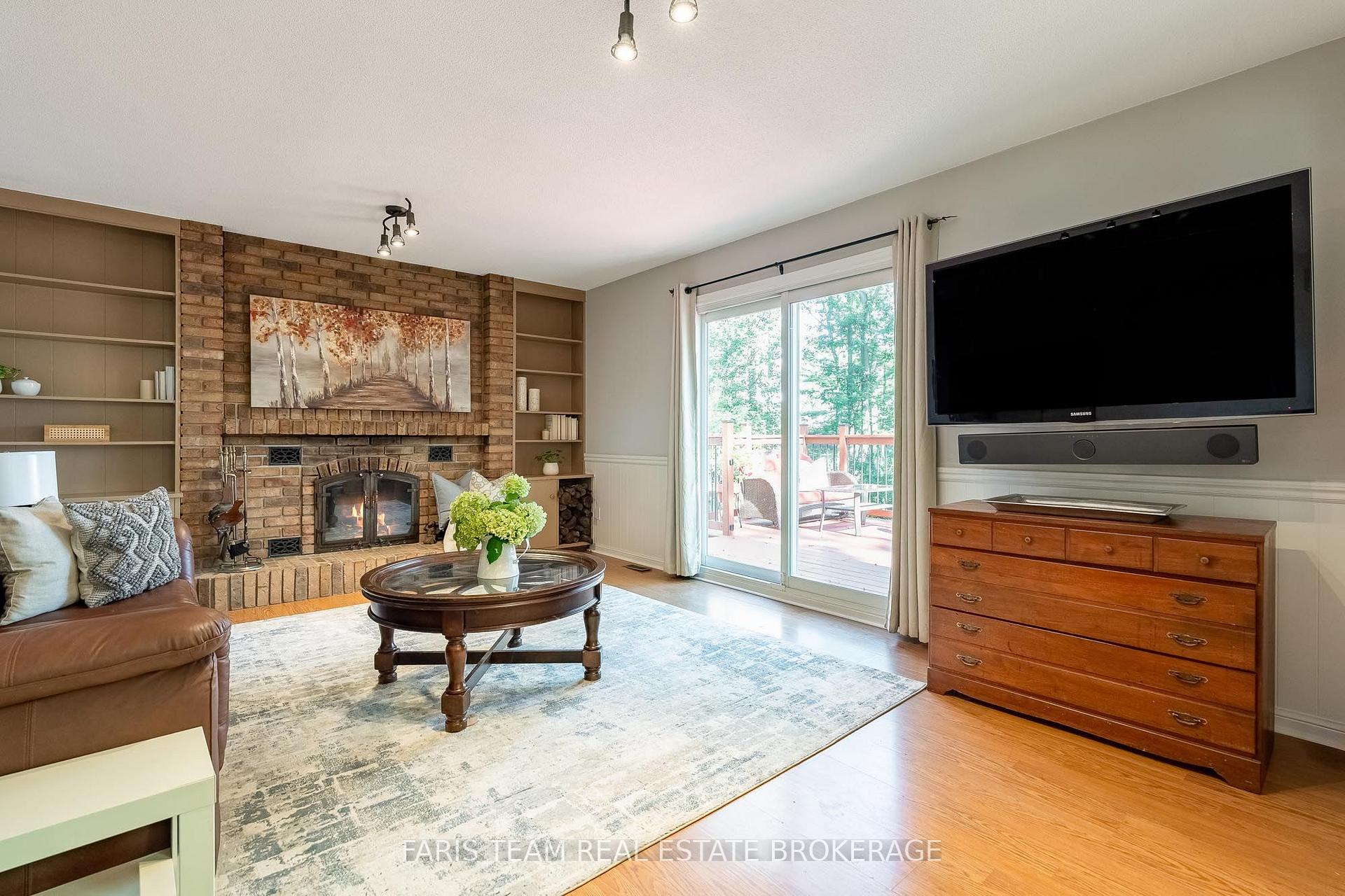 Photo 14 of 1 Susan Place, Barrie, Sunnidale — HOMEH