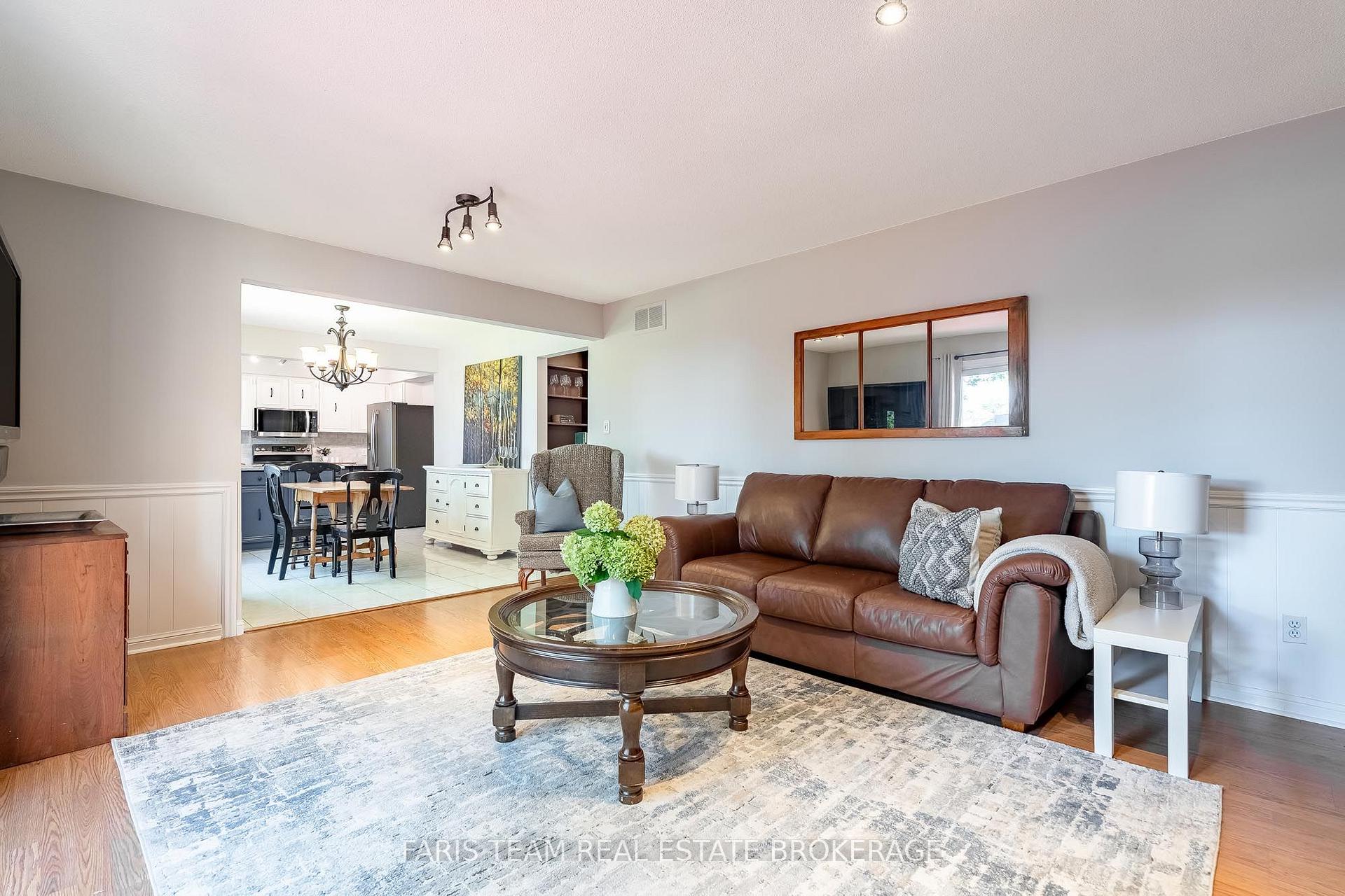 Photo 16 of 1 Susan Place, Barrie, Sunnidale — HOMEH