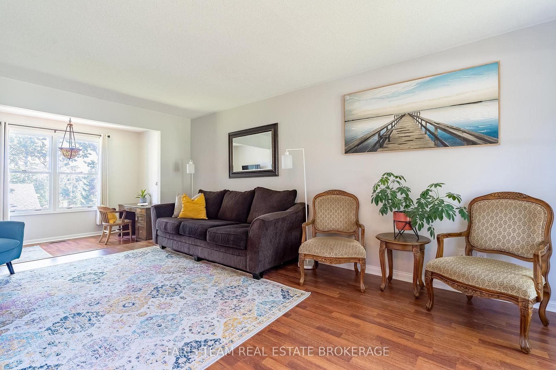 Photo 18 of 1 Susan Place, Barrie, Sunnidale — HOMEH
