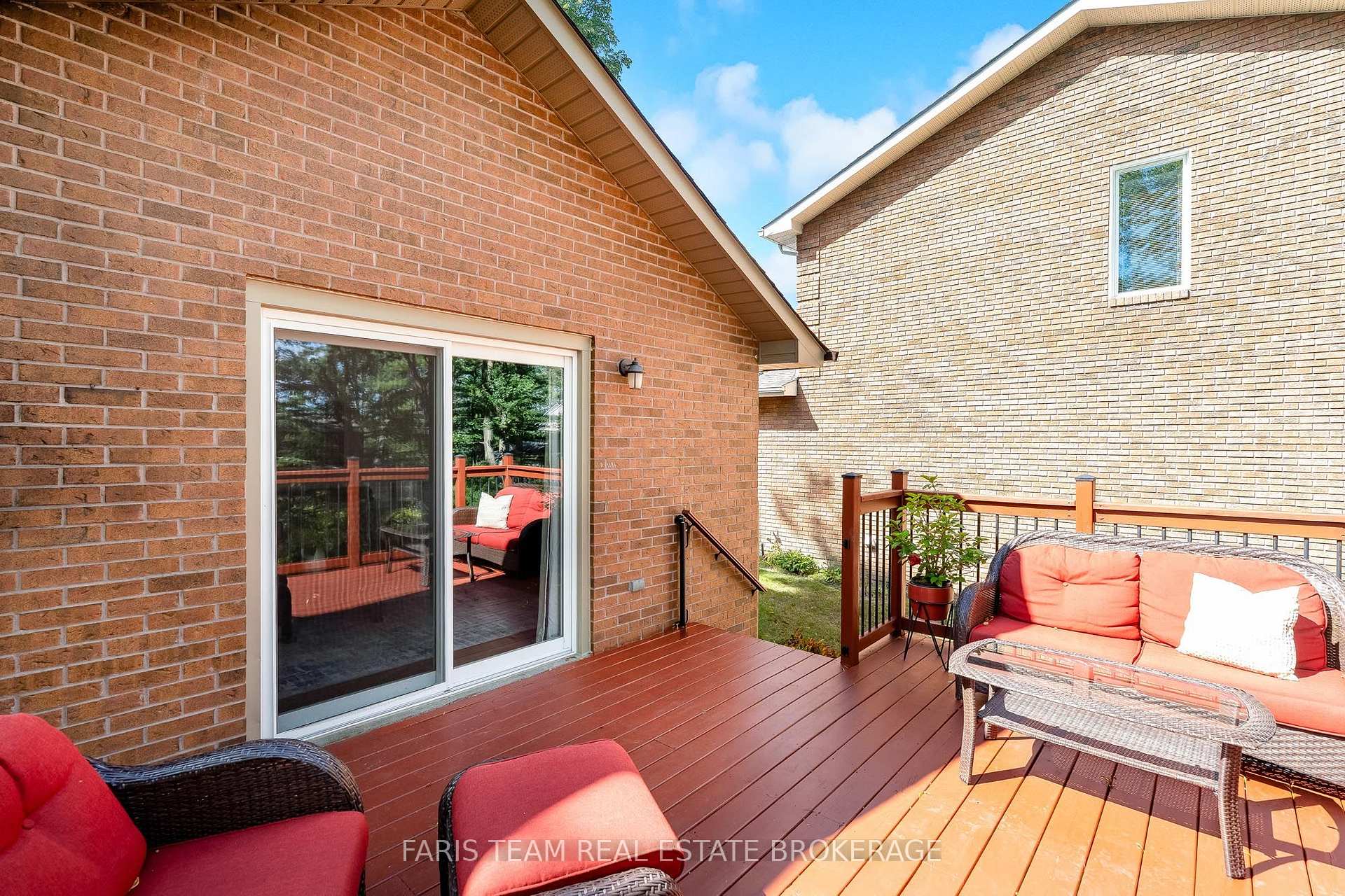 Photo 38 of 1 Susan Place, Barrie, Sunnidale — HOMEH