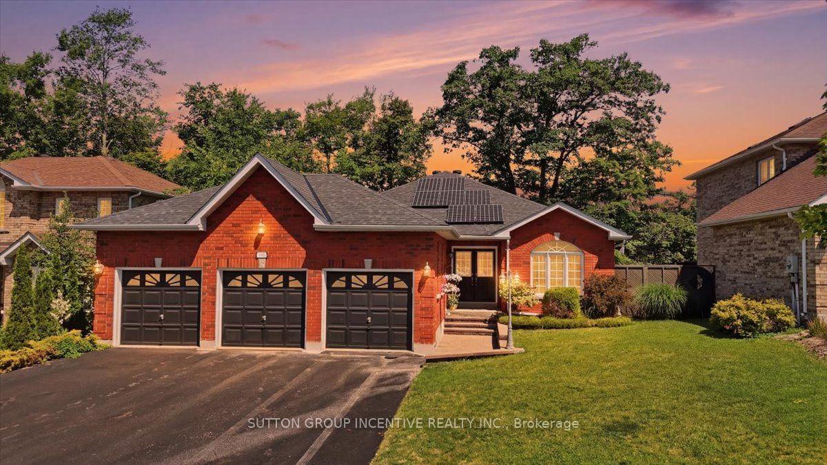 Photo 2 of 200 Cumming Drive, Barrie, Ardagh — HOMEH
