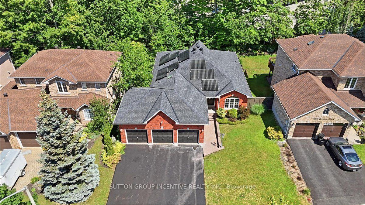 Photo 3 of 200 Cumming Drive, Barrie, Ardagh — HOMEH
