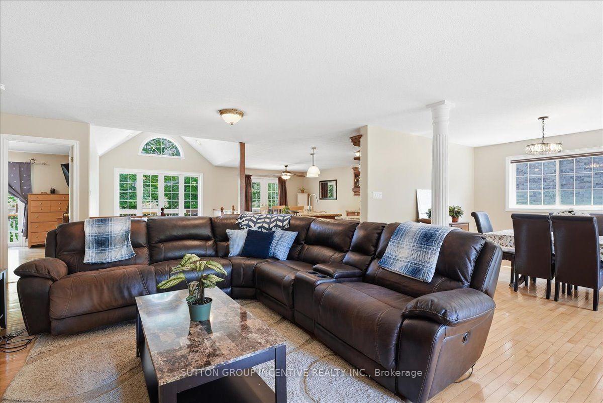 Photo 12 of 200 Cumming Drive, Barrie, Ardagh — HOMEH