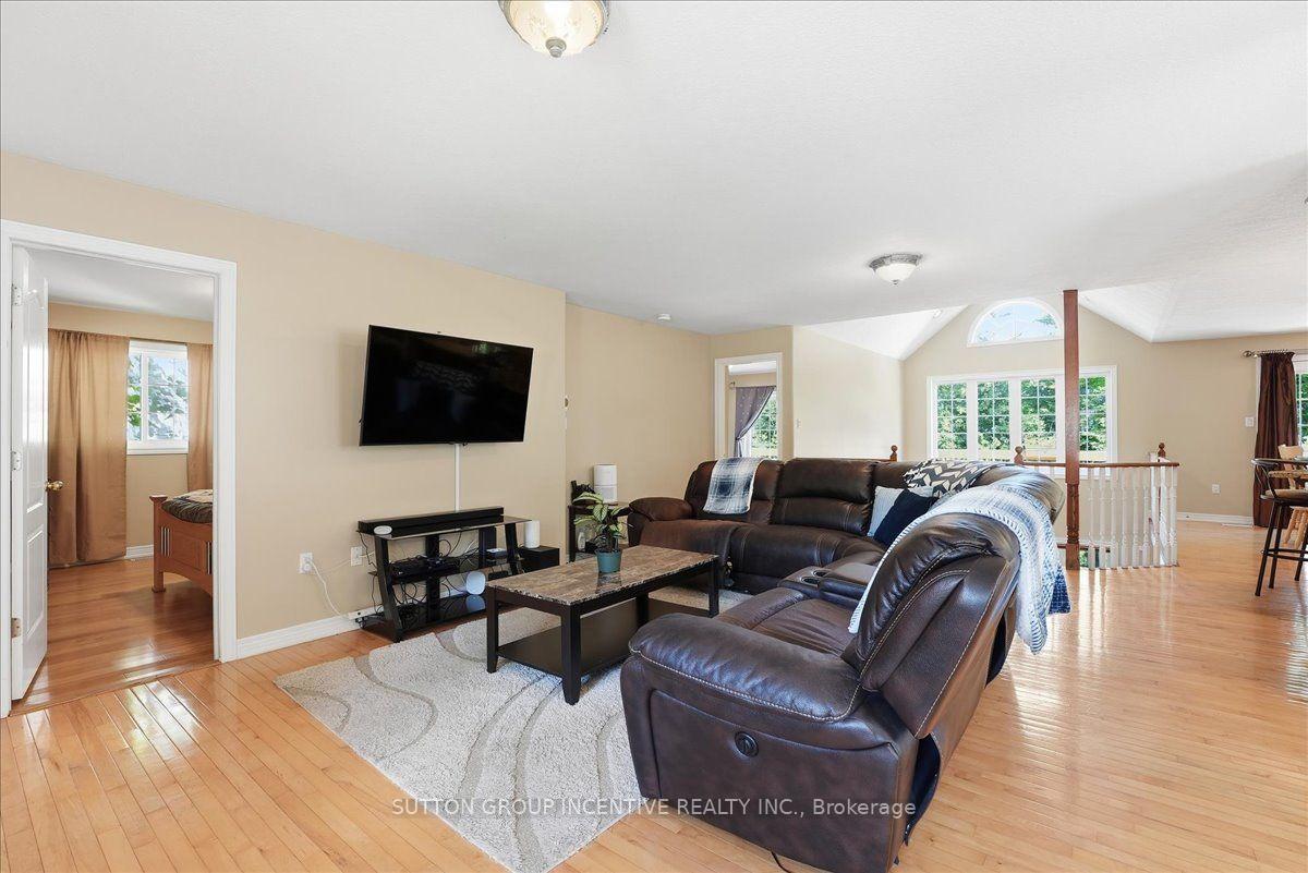 Photo 13 of 200 Cumming Drive, Barrie, Ardagh — HOMEH