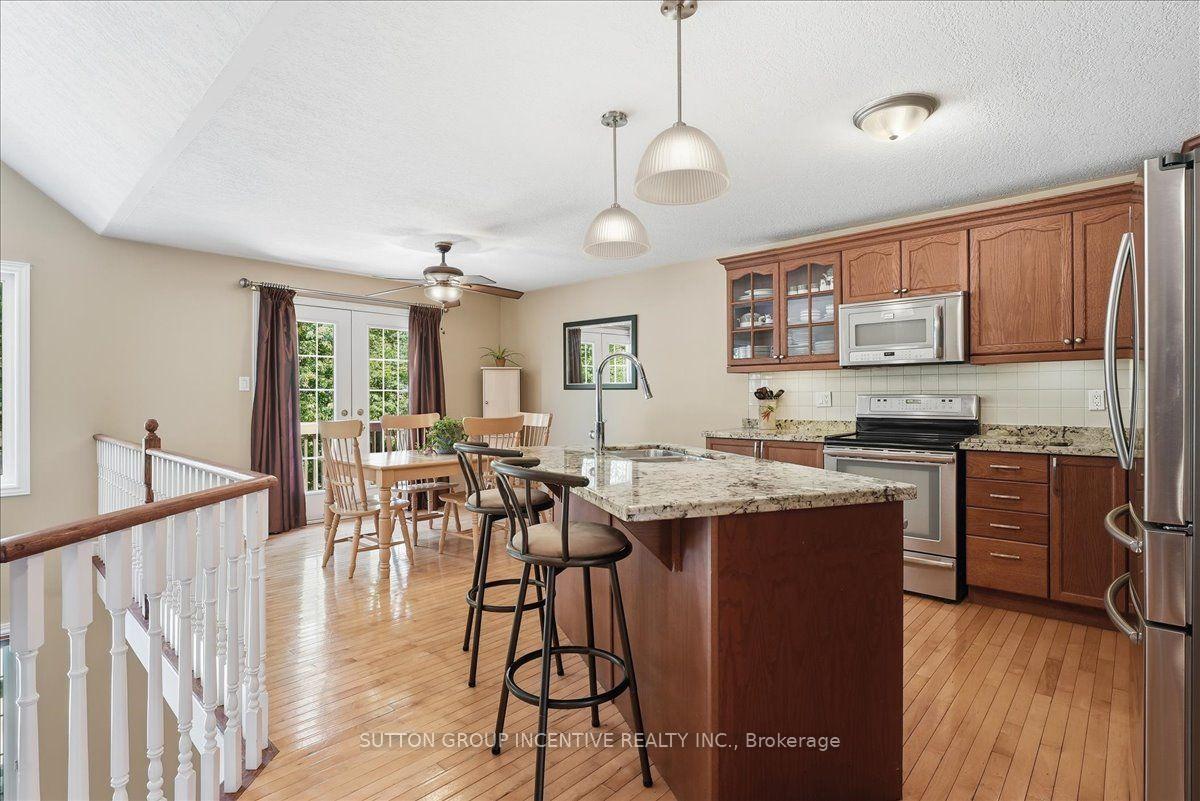 Photo 14 of 200 Cumming Drive, Barrie, Ardagh — HOMEH