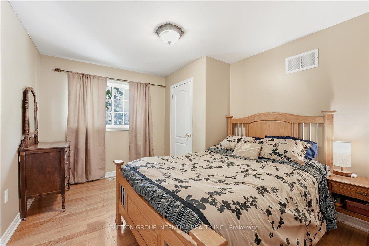 Photo 21 of 200 Cumming Drive, Barrie, Ardagh — HOMEH