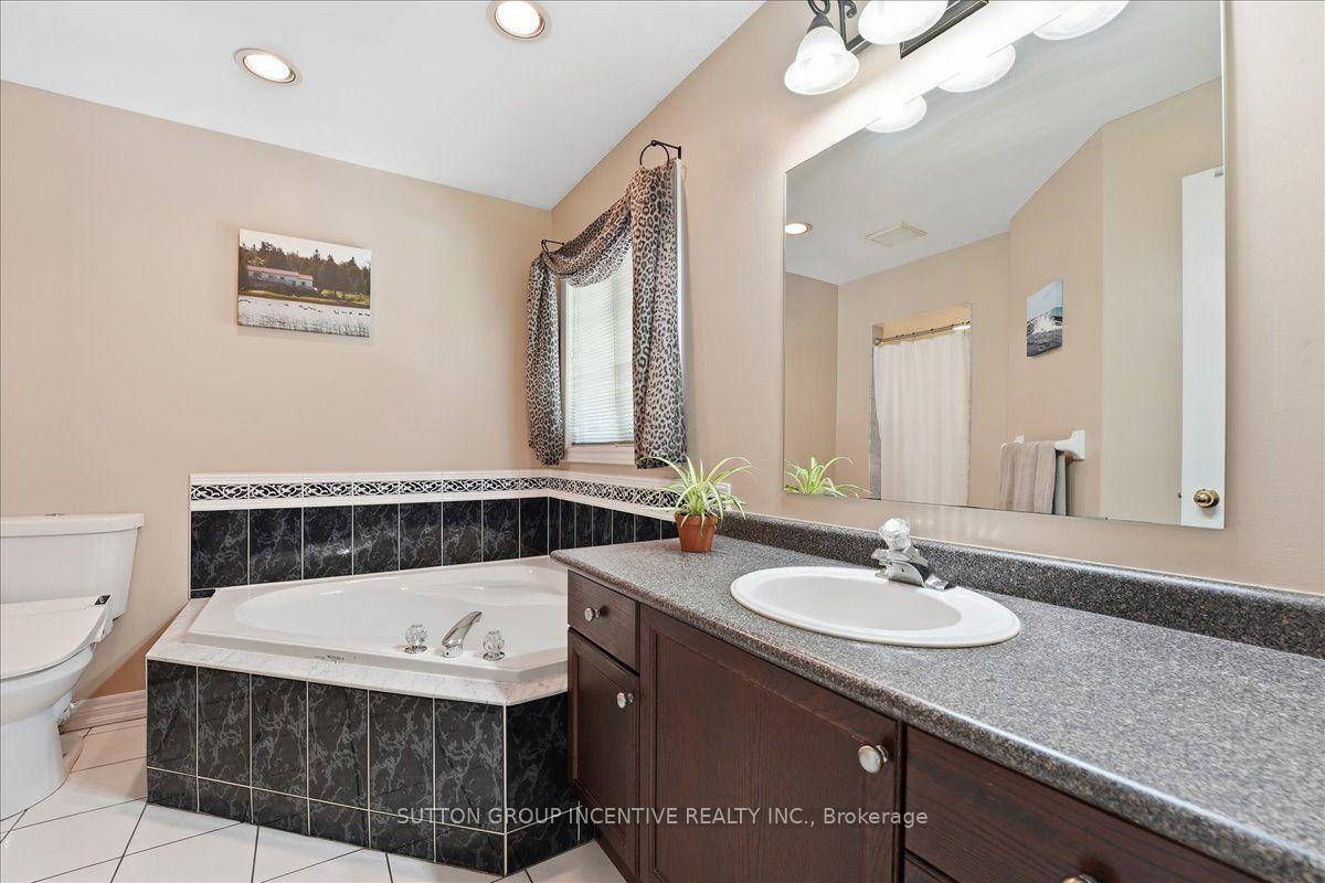 Photo 27 of 200 Cumming Drive, Barrie, Ardagh — HOMEH