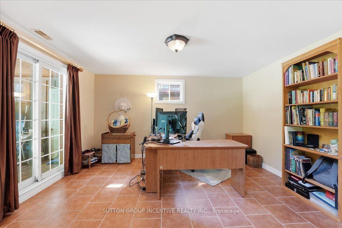 Photo 30 of 200 Cumming Drive, Barrie, Ardagh — HOMEH