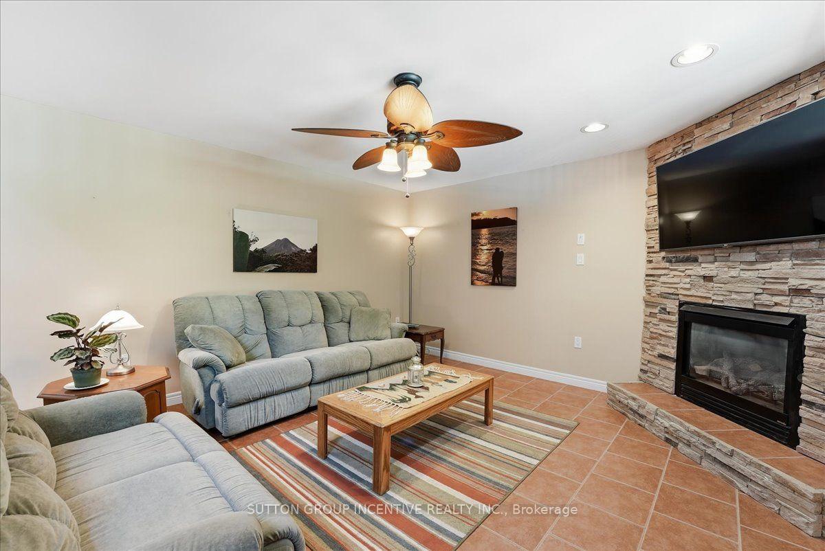 Photo 31 of 200 Cumming Drive, Barrie, Ardagh — HOMEH