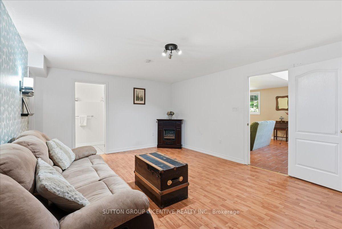 Photo 33 of 200 Cumming Drive, Barrie, Ardagh — HOMEH