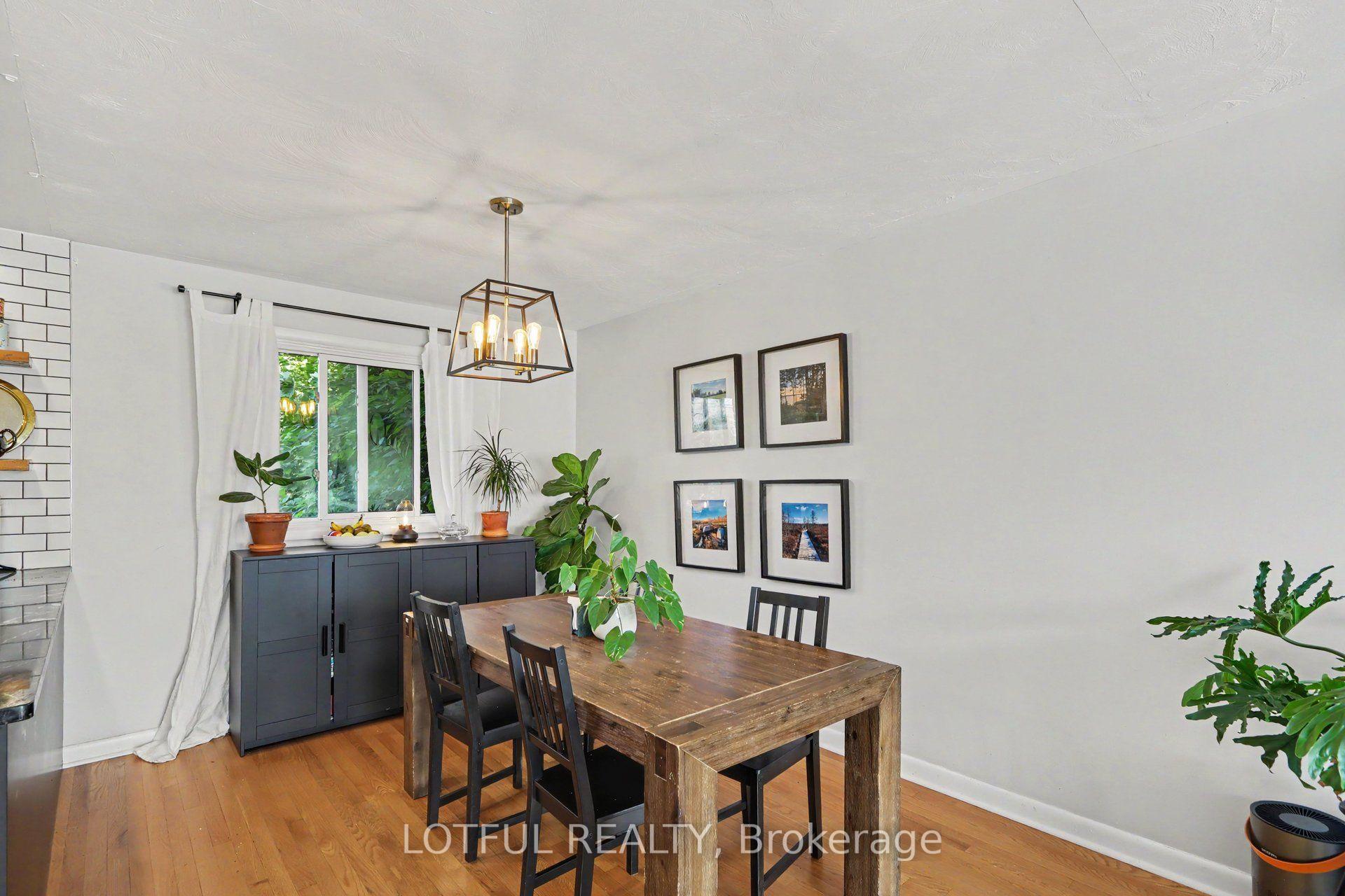 Photo 8 of 2226 Saunderson Drive, Ottawa, Elmvale Acres/Urbandale — HOMEH