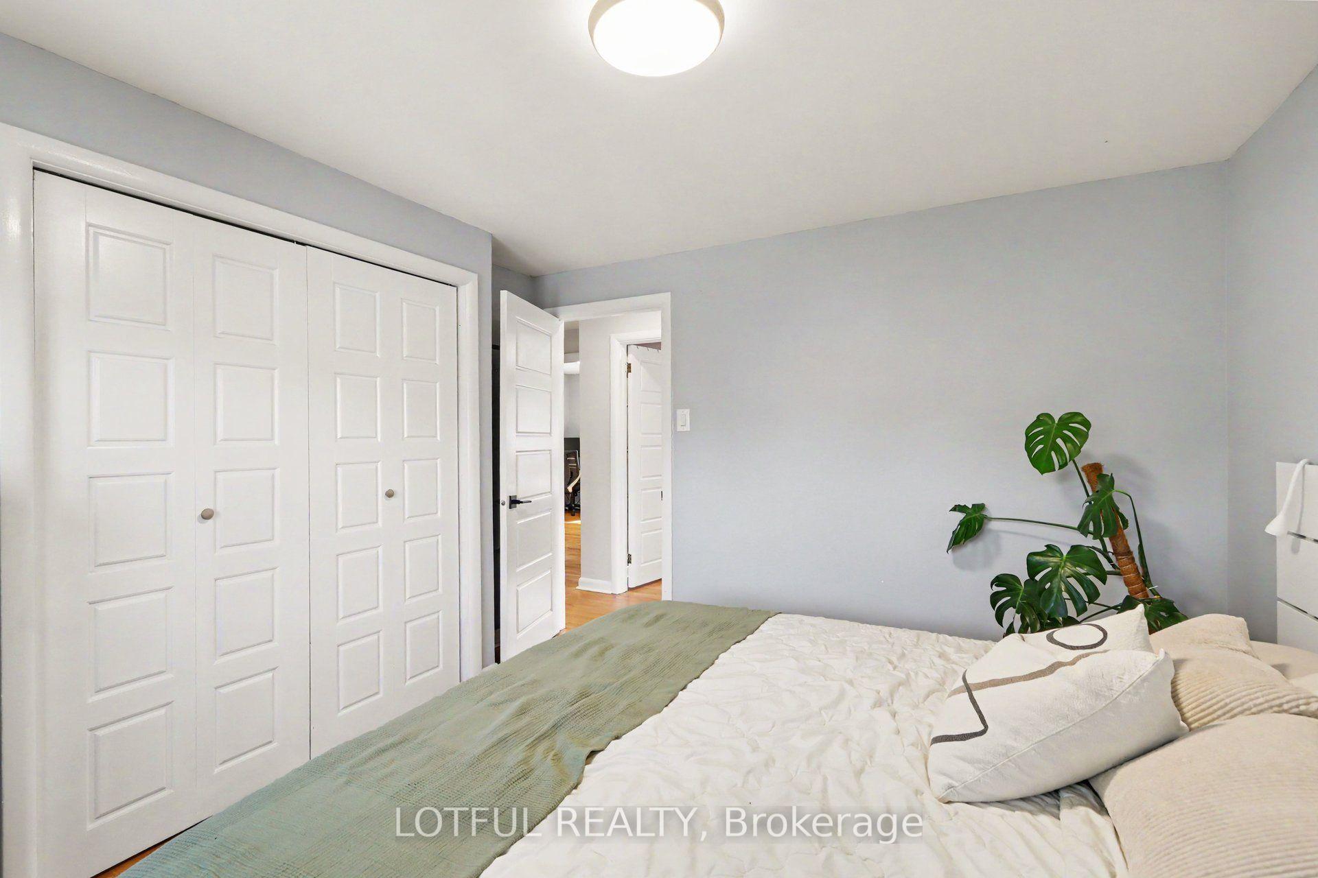 Photo 13 of 2226 Saunderson Drive, Ottawa, Elmvale Acres/Urbandale — HOMEH