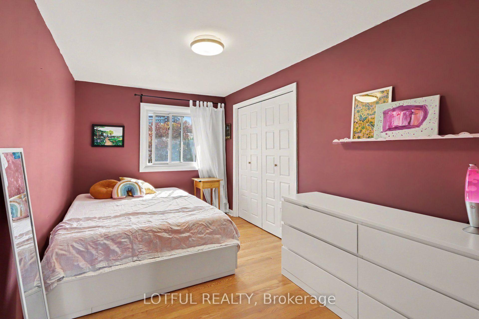 Photo 16 of 2226 Saunderson Drive, Ottawa, Elmvale Acres/Urbandale — HOMEH