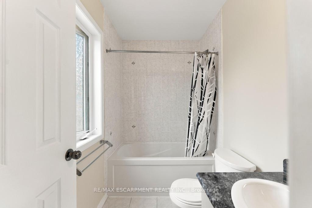 Photo 8 of 173 Whitwell Way, Hamilton, Binbrook — HOMEH