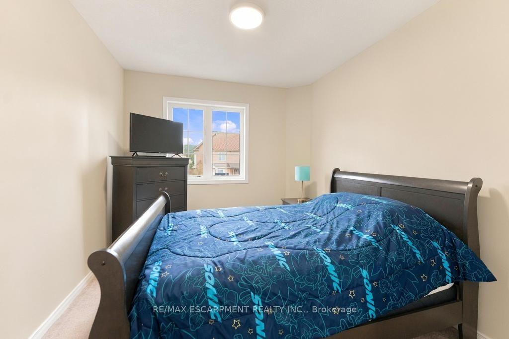 Photo 11 of 173 Whitwell Way, Hamilton, Binbrook — HOMEH