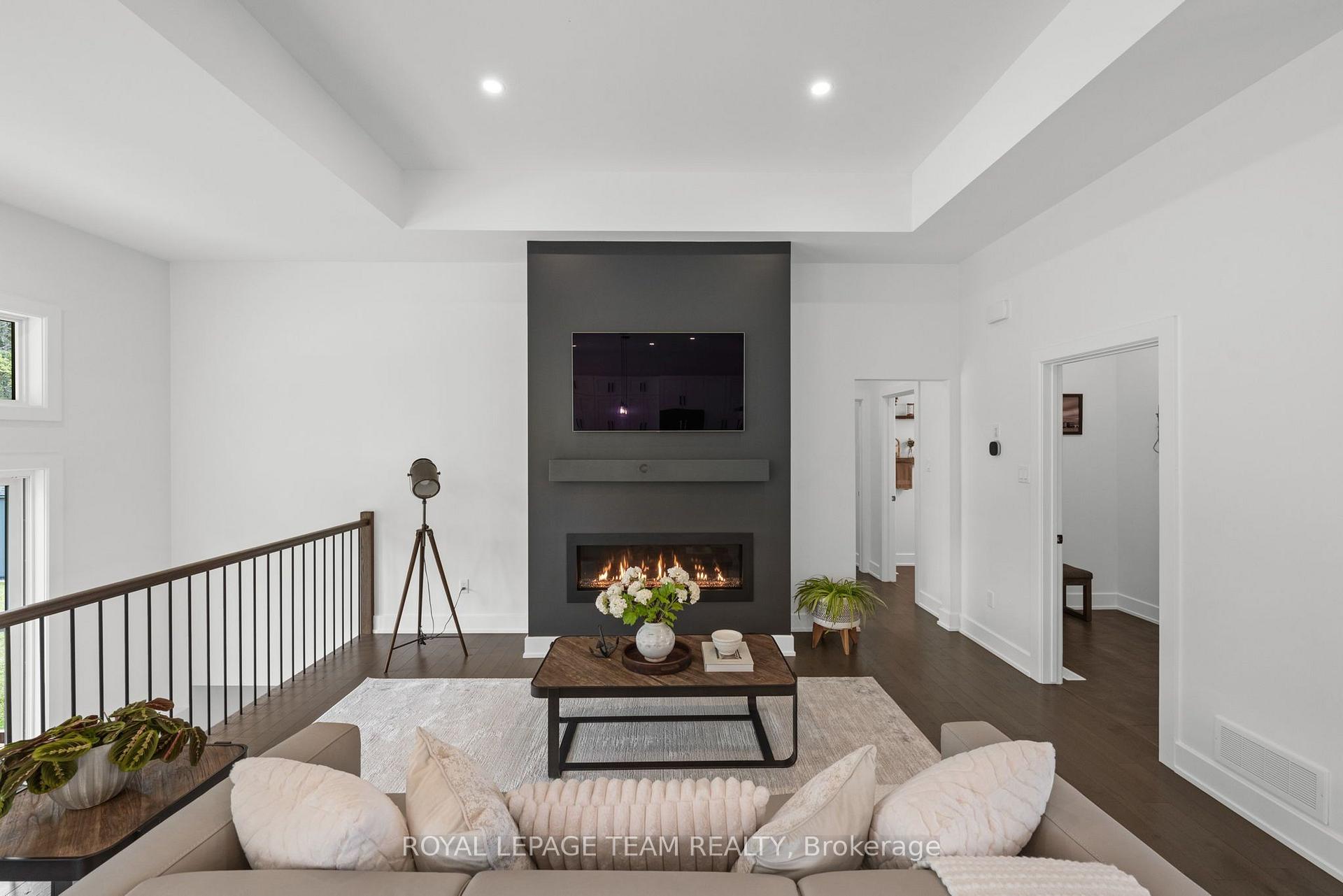 Photo 9 of 176 Country Meadow Drive, Ottawa, Huntley Ward (North West) — HOMEH
