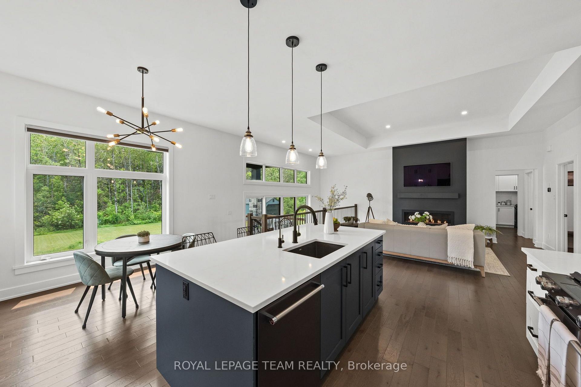 Photo 12 of 176 Country Meadow Drive, Ottawa, Huntley Ward (North West) — HOMEH
