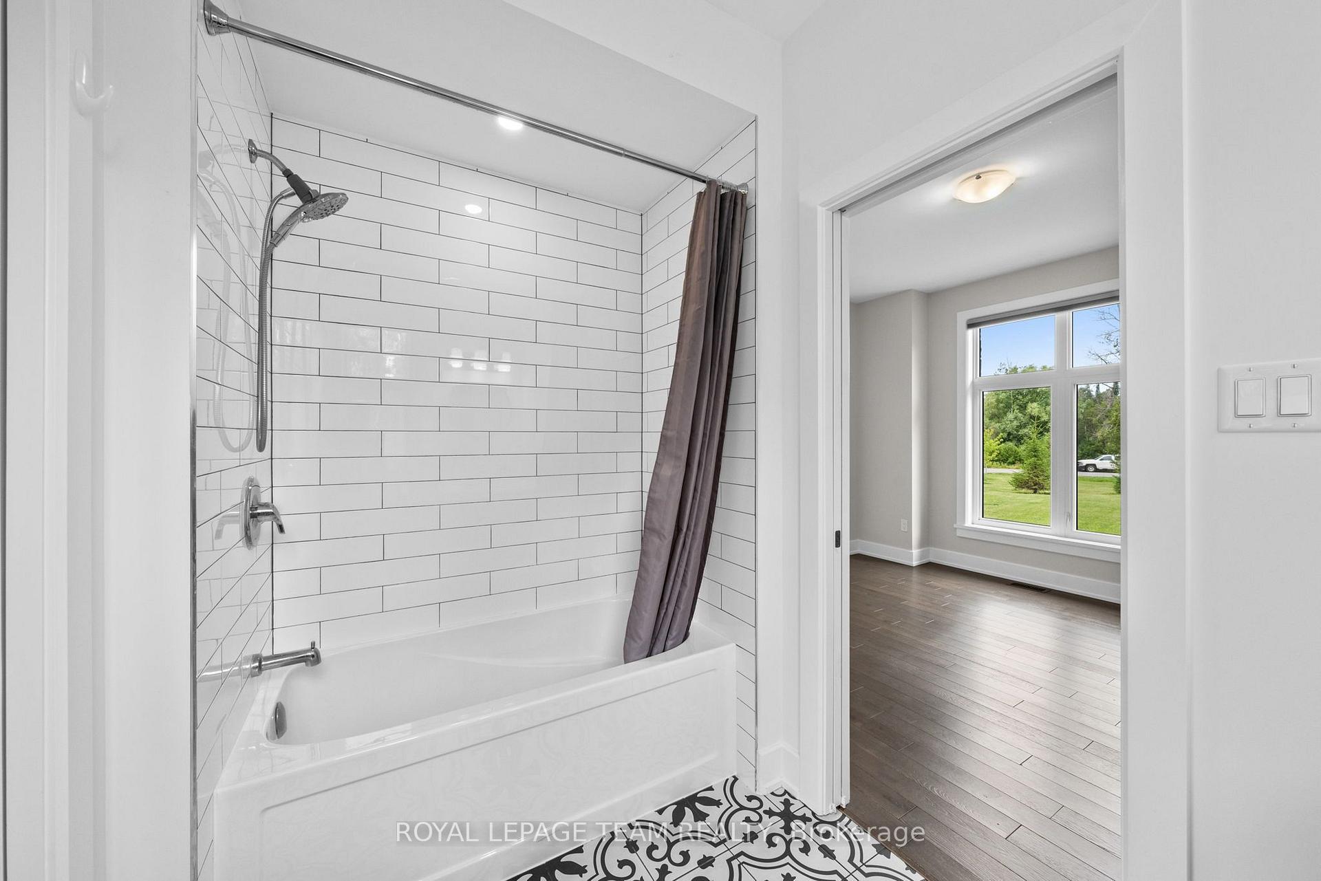 Photo 26 of 176 Country Meadow Drive, Ottawa, Huntley Ward (North West) — HOMEH