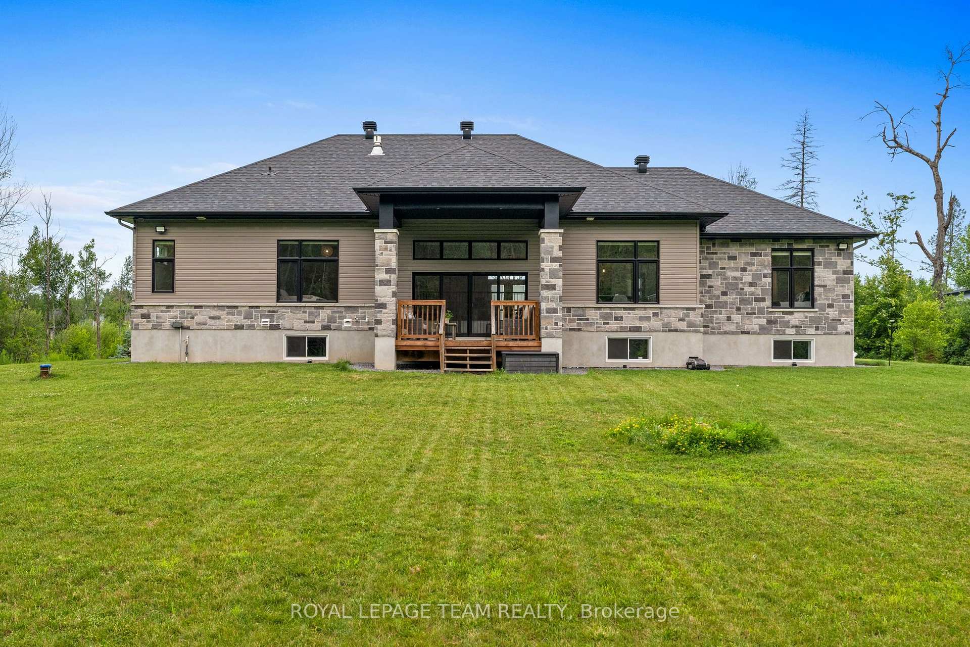 Photo 43 of 176 Country Meadow Drive, Ottawa, Huntley Ward (North West) — HOMEH