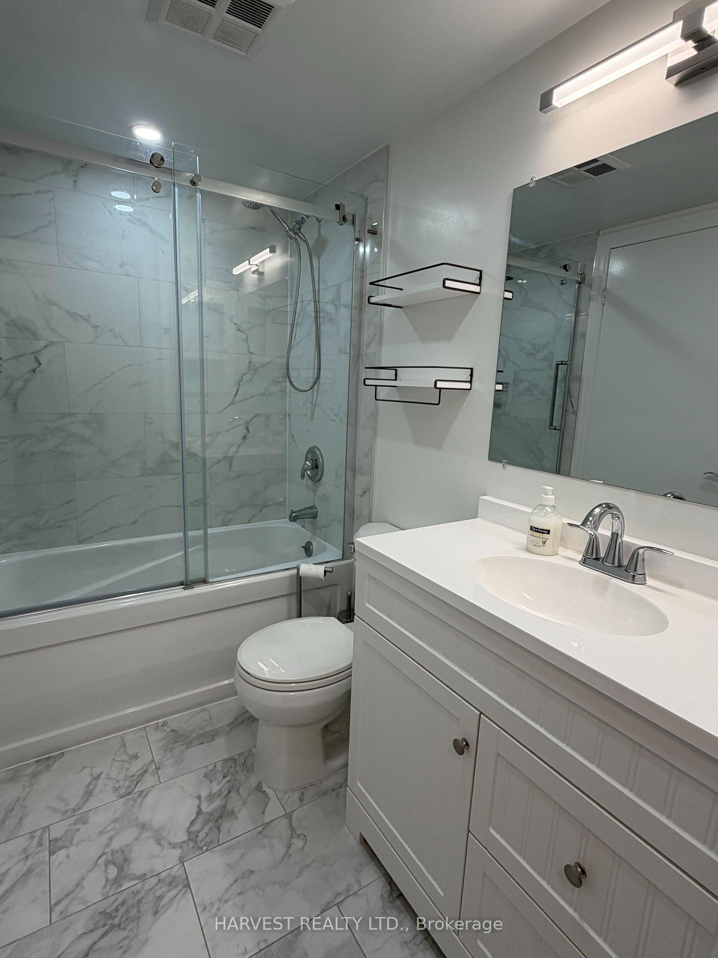 Photo 9 of Unit 310, 188 Doris Avenue, North York, Willowdale East — HOMEH