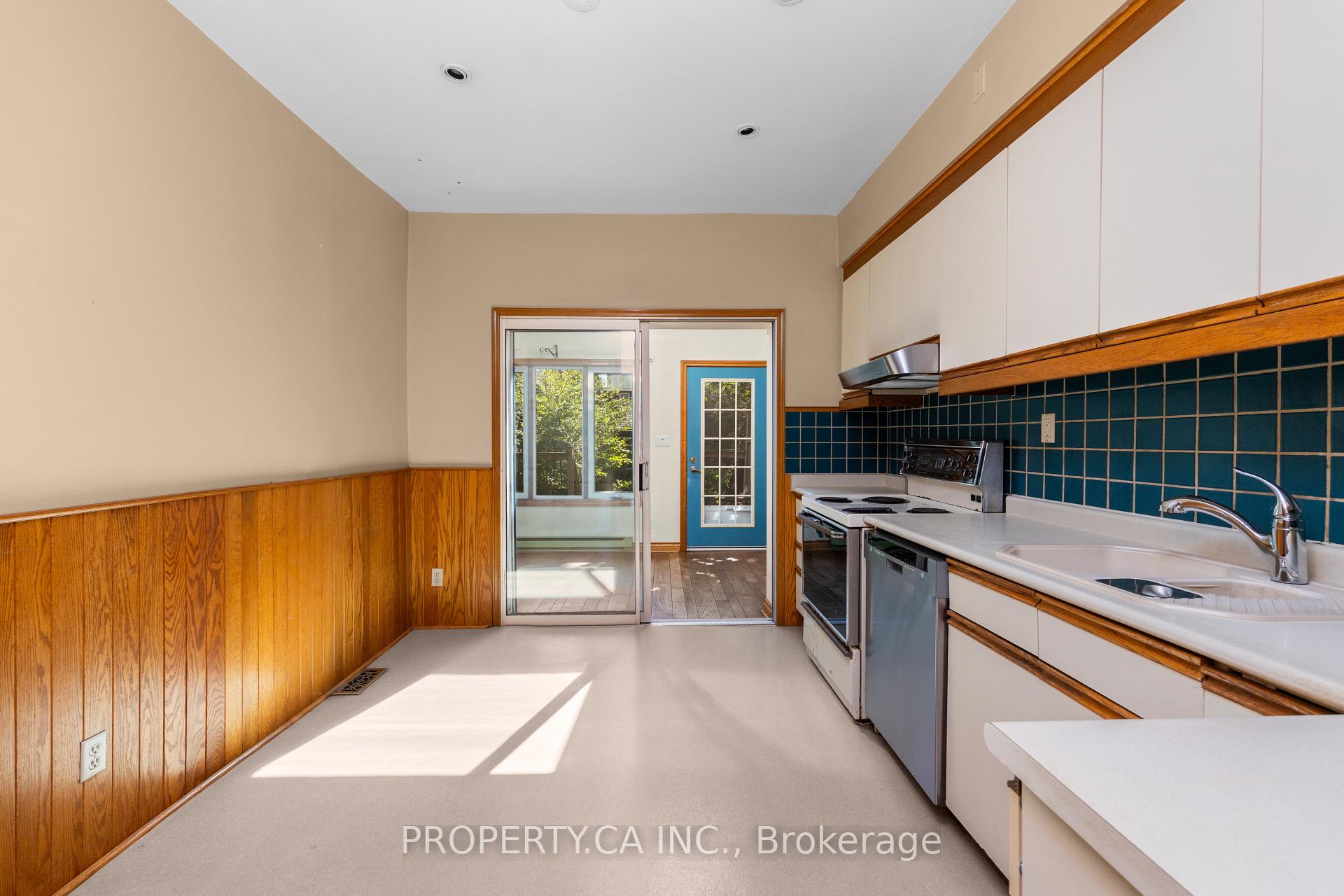 Photo 12 of 131 Pearson Avenue, Toronto, Roncesvalles — HOMEH