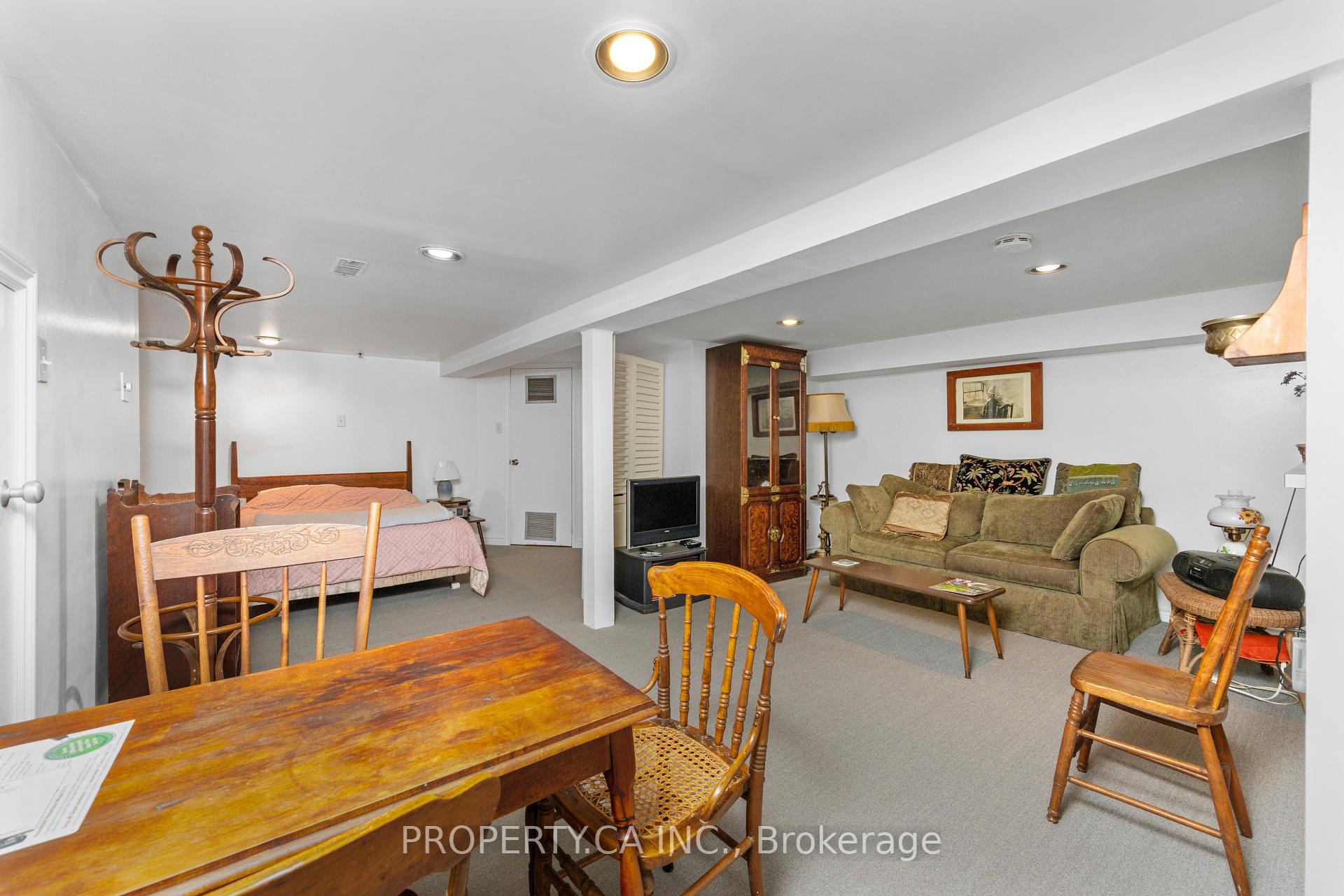 Photo 34 of 131 Pearson Avenue, Toronto, Roncesvalles — HOMEH