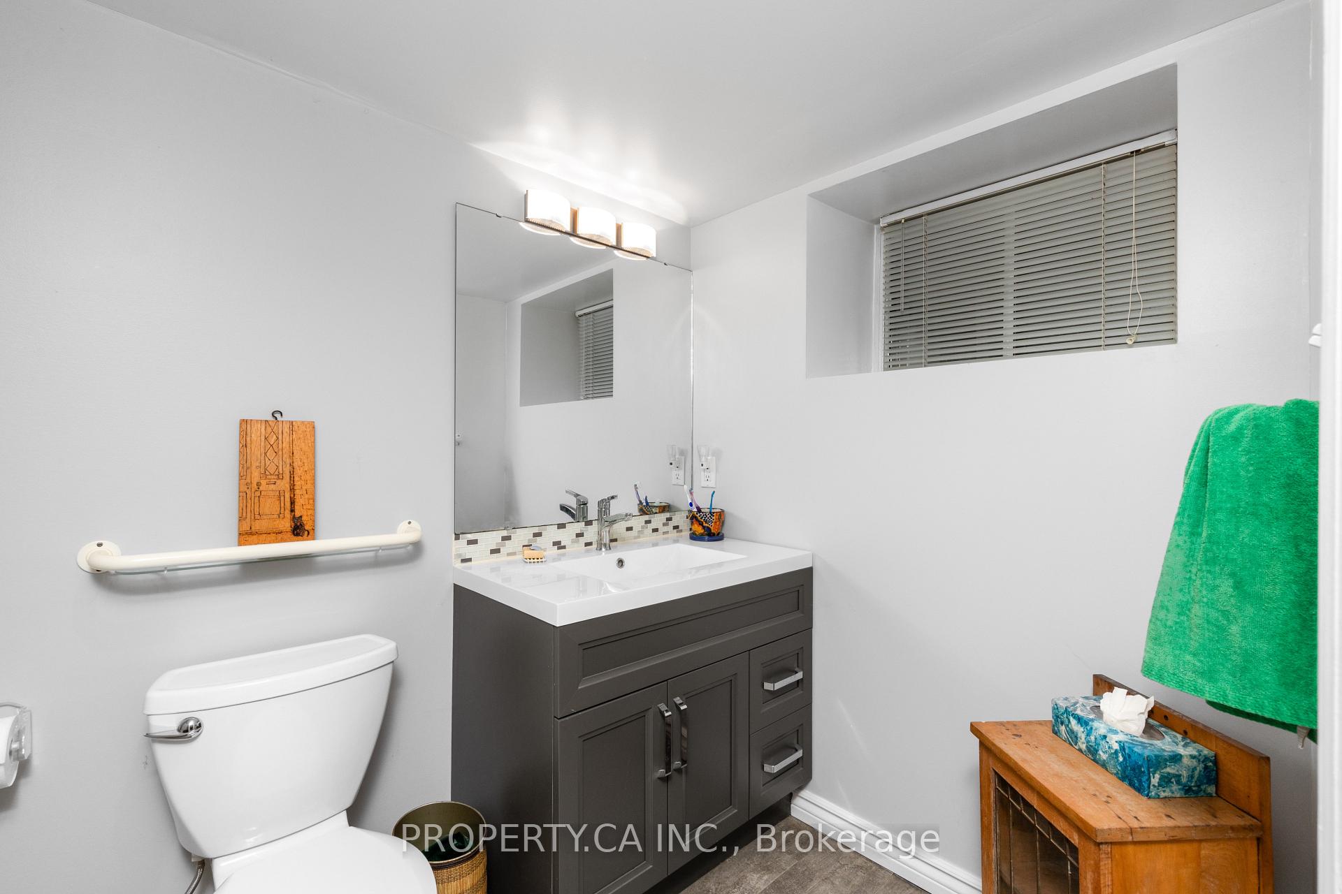 Photo 38 of 131 Pearson Avenue, Toronto, Roncesvalles — HOMEH