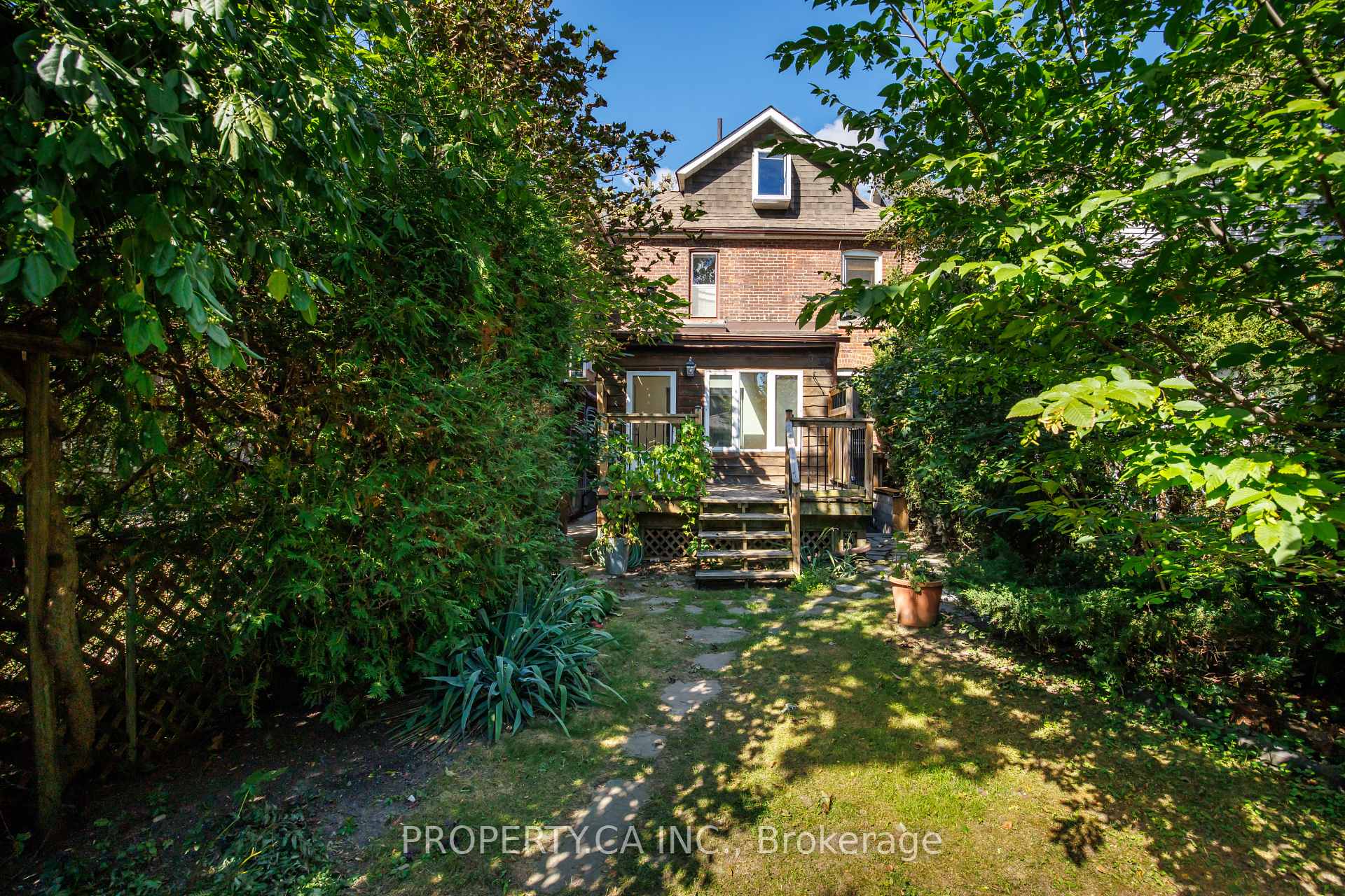Photo 40 of 131 Pearson Avenue, Toronto, Roncesvalles — HOMEH