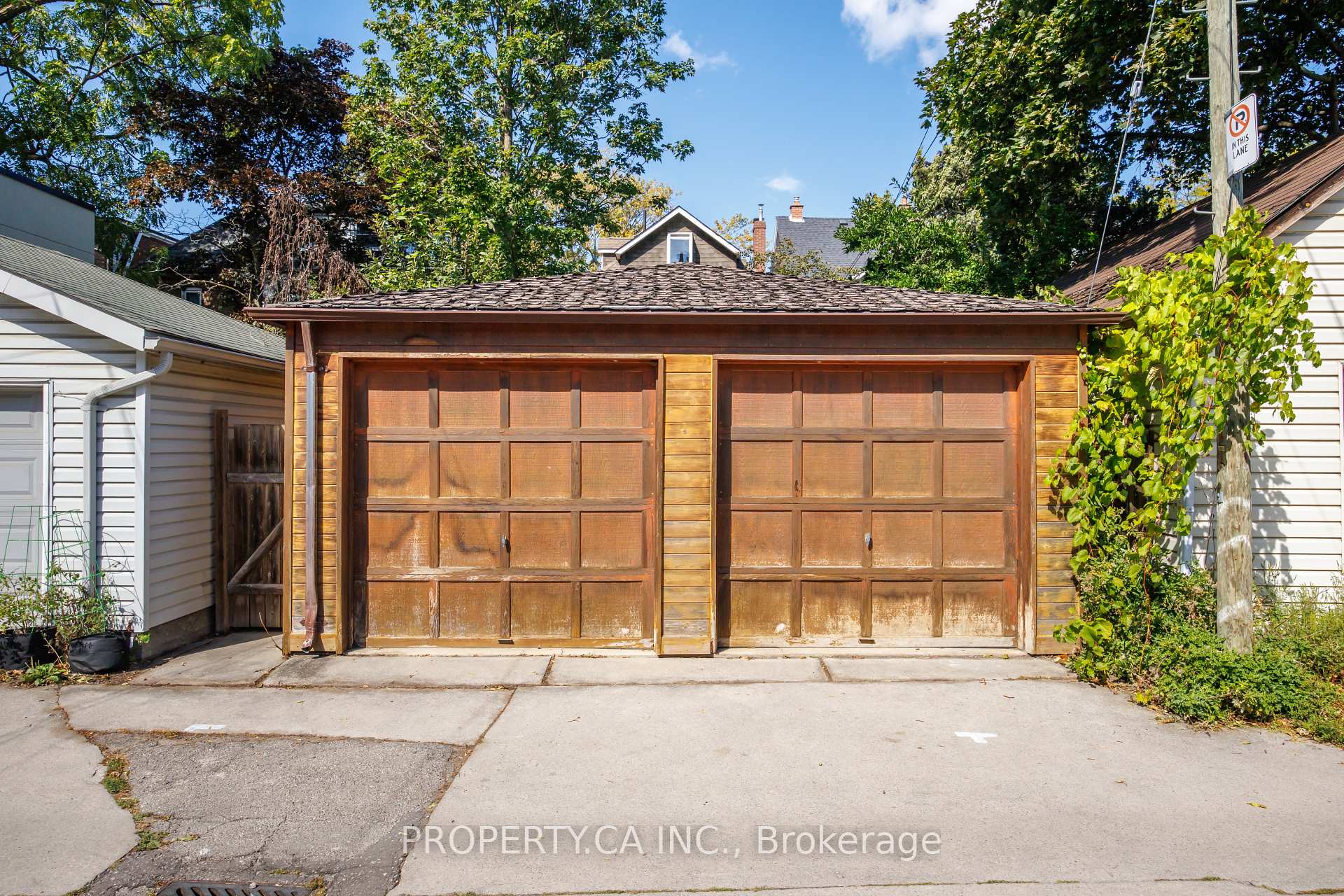 Photo 44 of 131 Pearson Avenue, Toronto, Roncesvalles — HOMEH