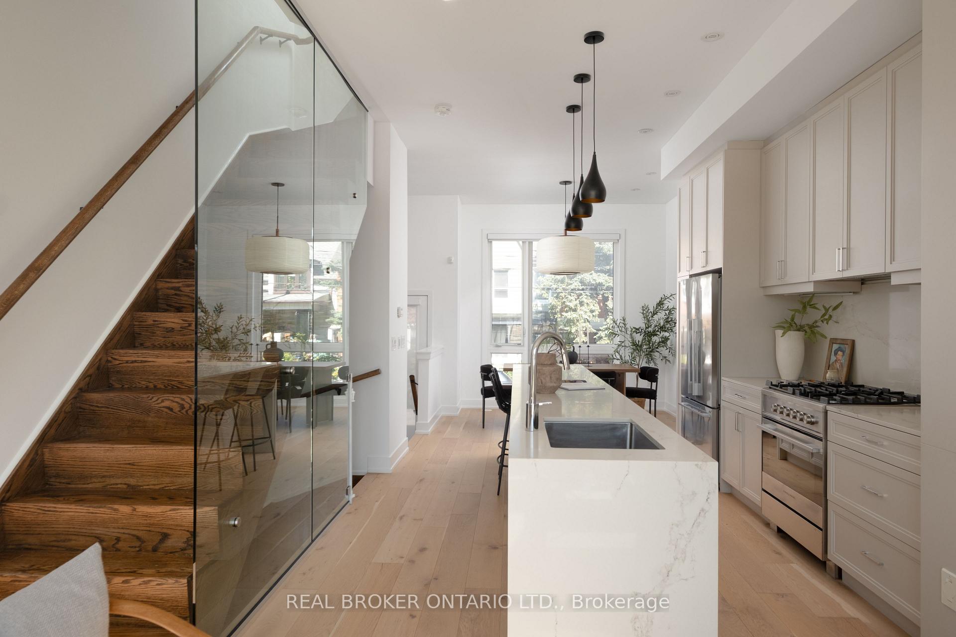 Photo 9 of 62A Perth Avenue, Toronto, Dufferin Grove — HOMEH