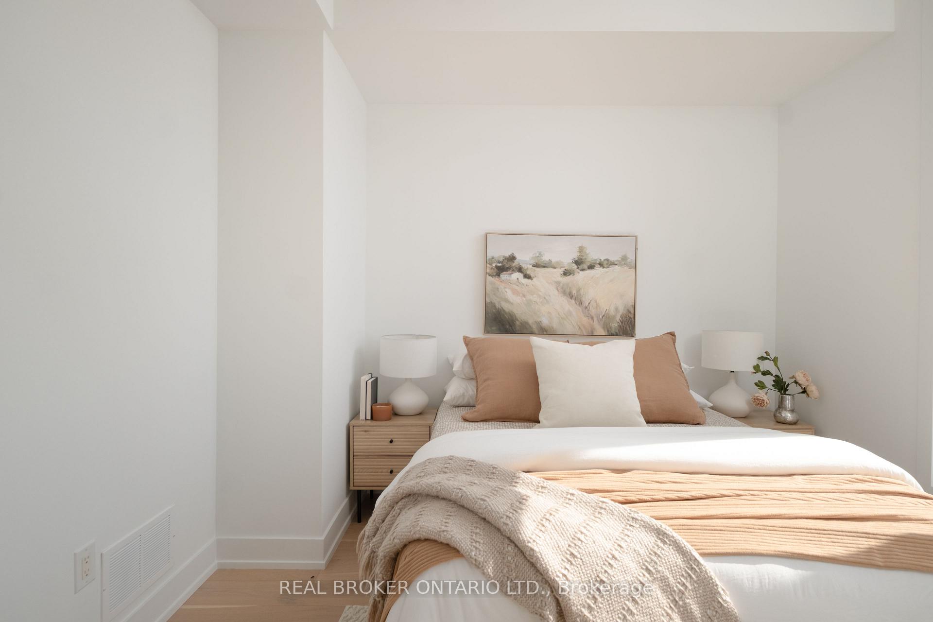 Photo 15 of 62A Perth Avenue, Toronto, Dufferin Grove — HOMEH