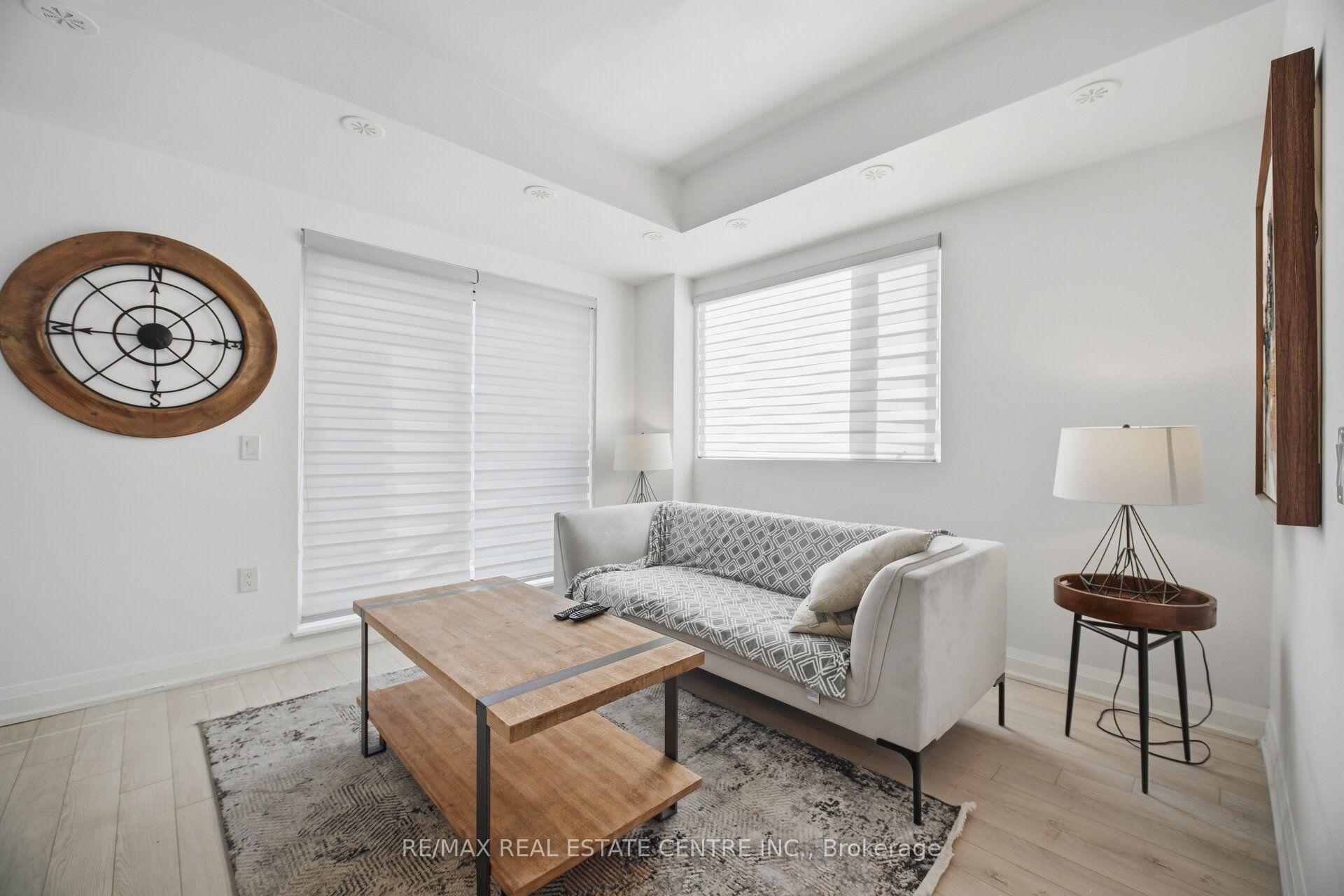 Photo 6 of Unit 1402, 5279 Highway 7, Vaughan, Vaughan Grove — HOMEH